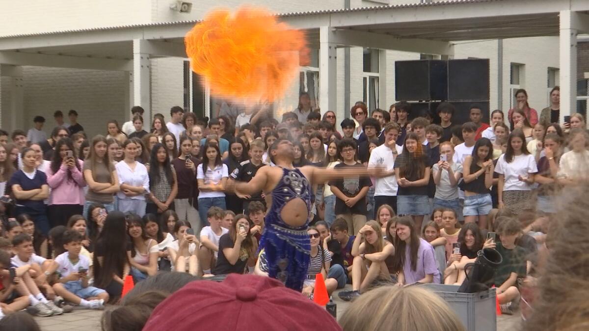 Leerlingen vieren laatste schooldag tijdens groot feest in Sint-Franciscuscollege