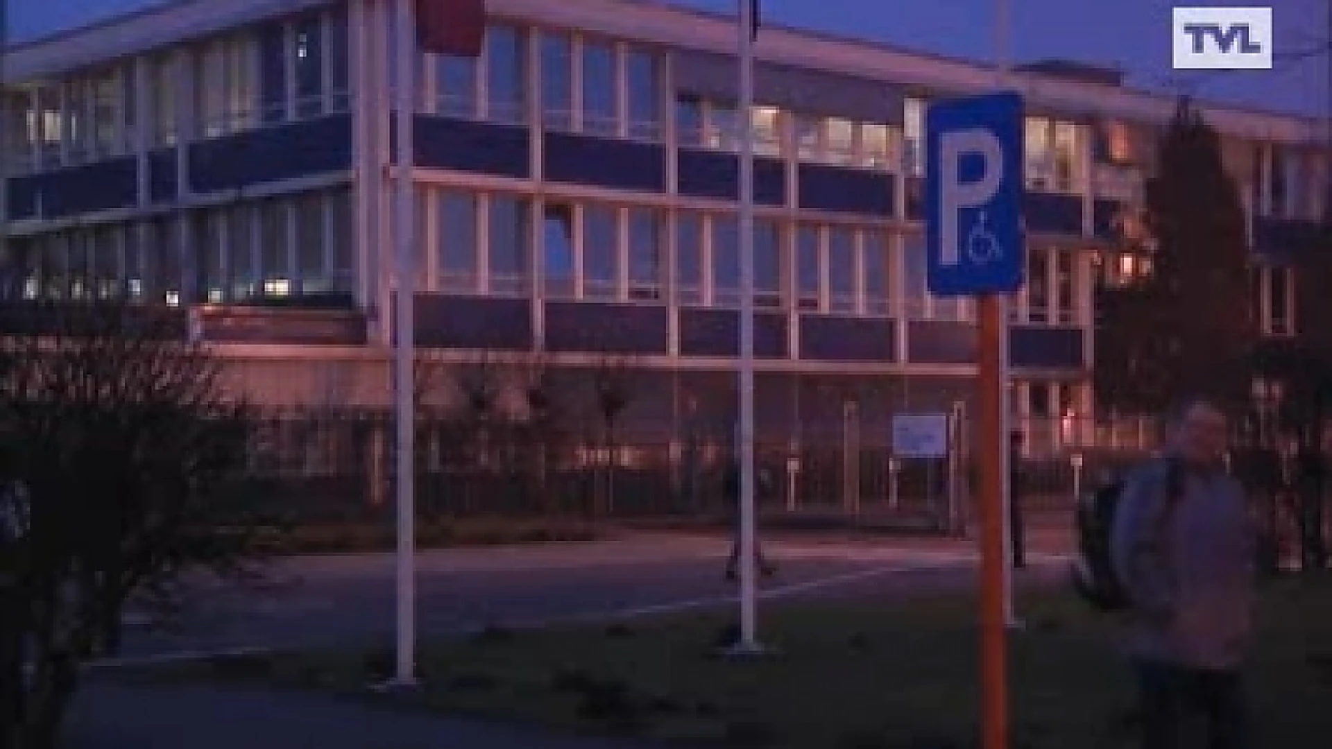 Directie Ford gegijzeld, sfeer steeds grimmiger