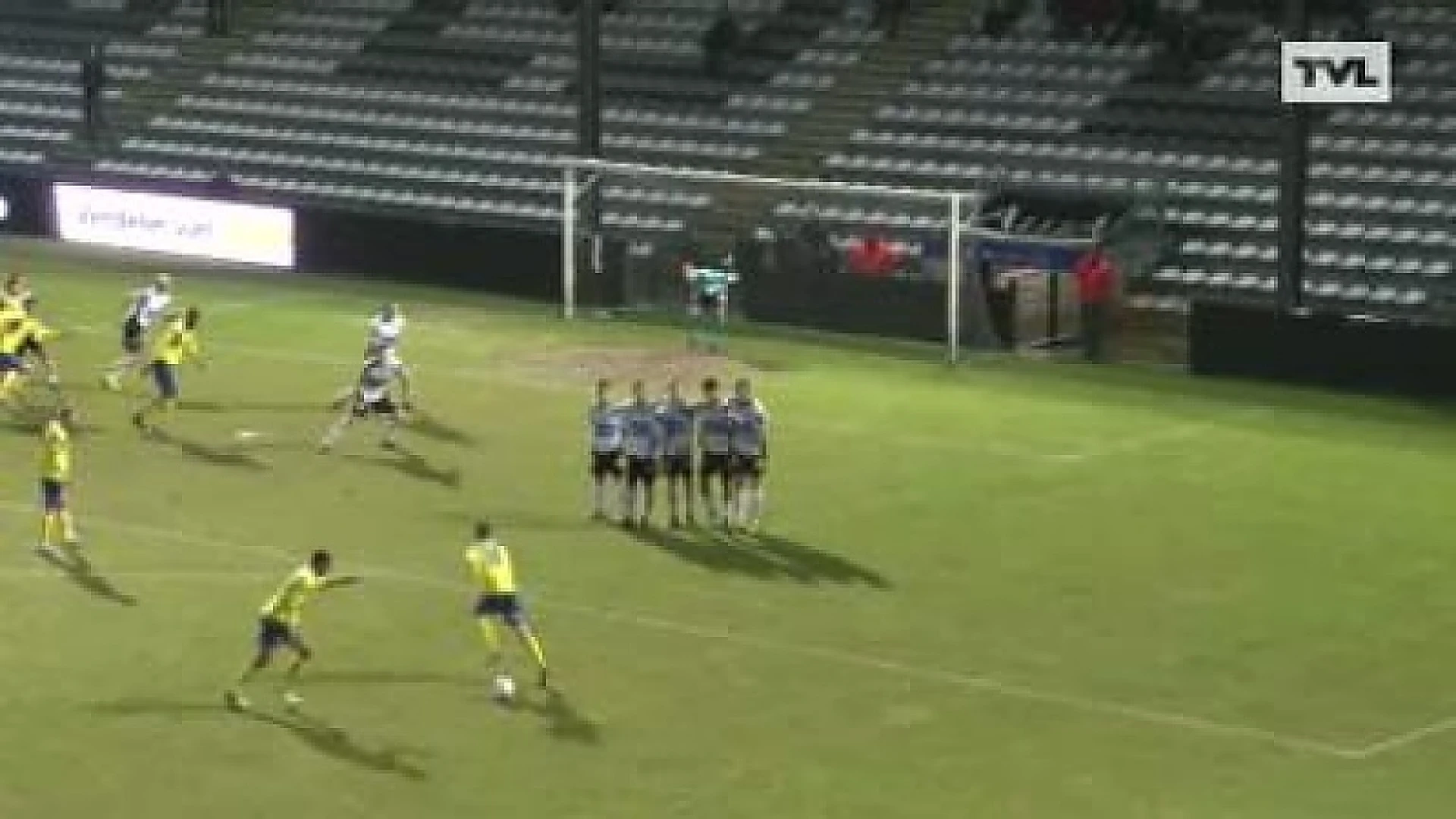 STVV wint en blijft vierde