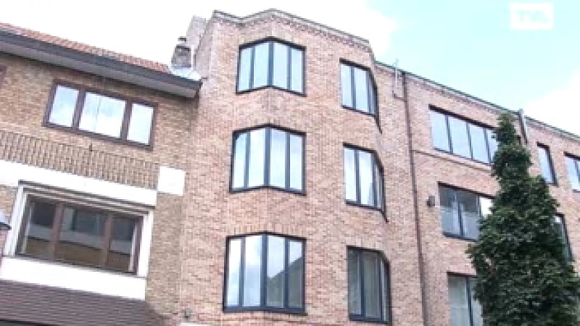 Speurders vallen binnen bij Genkse esthetische kliniek