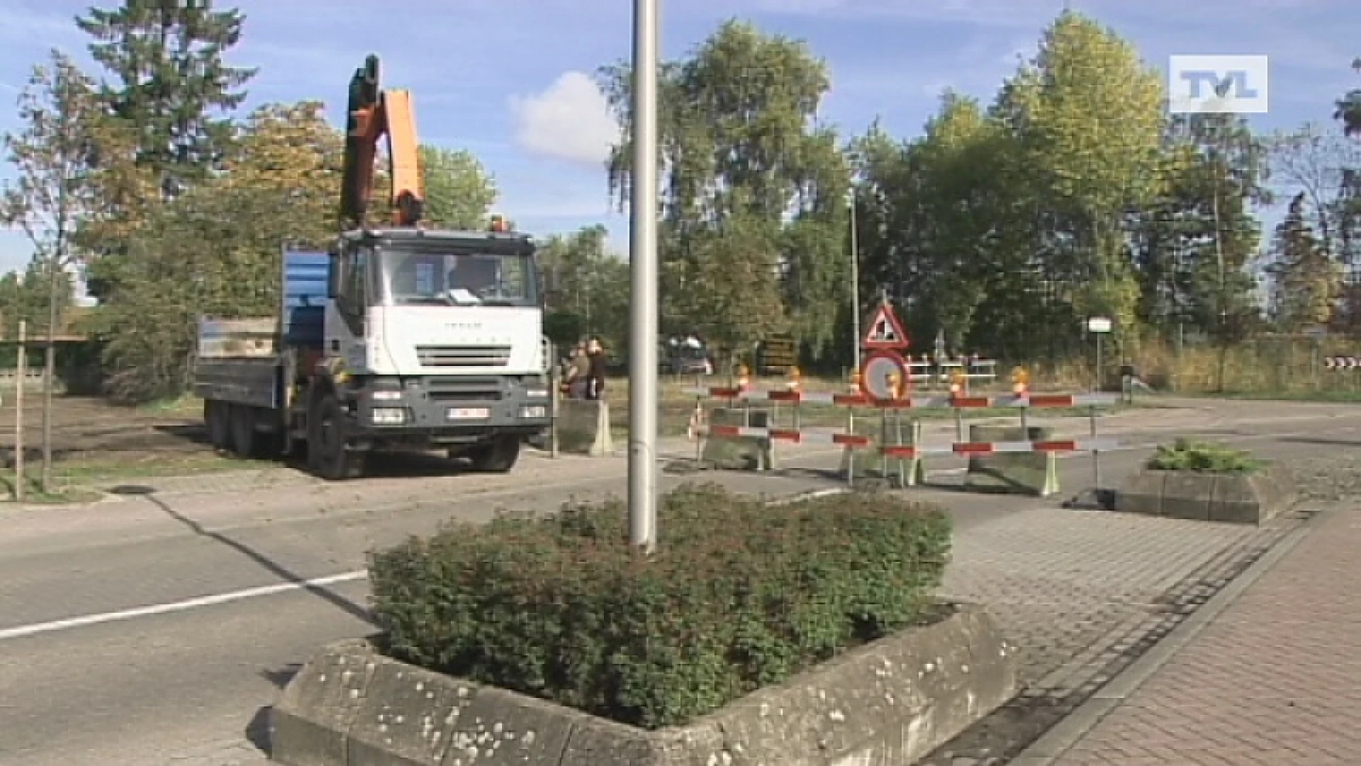 Fabriekstraat Lommel afgesloten door wegverzakking