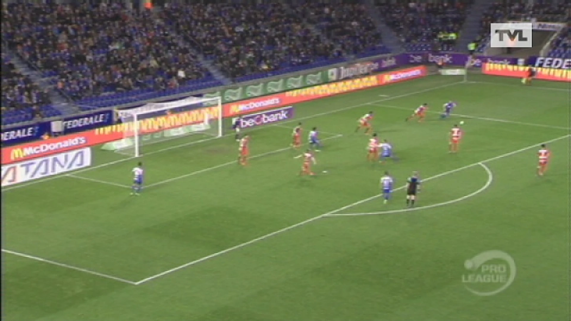 Vossen bezorgt Genk zege met spektakeldoelpunt