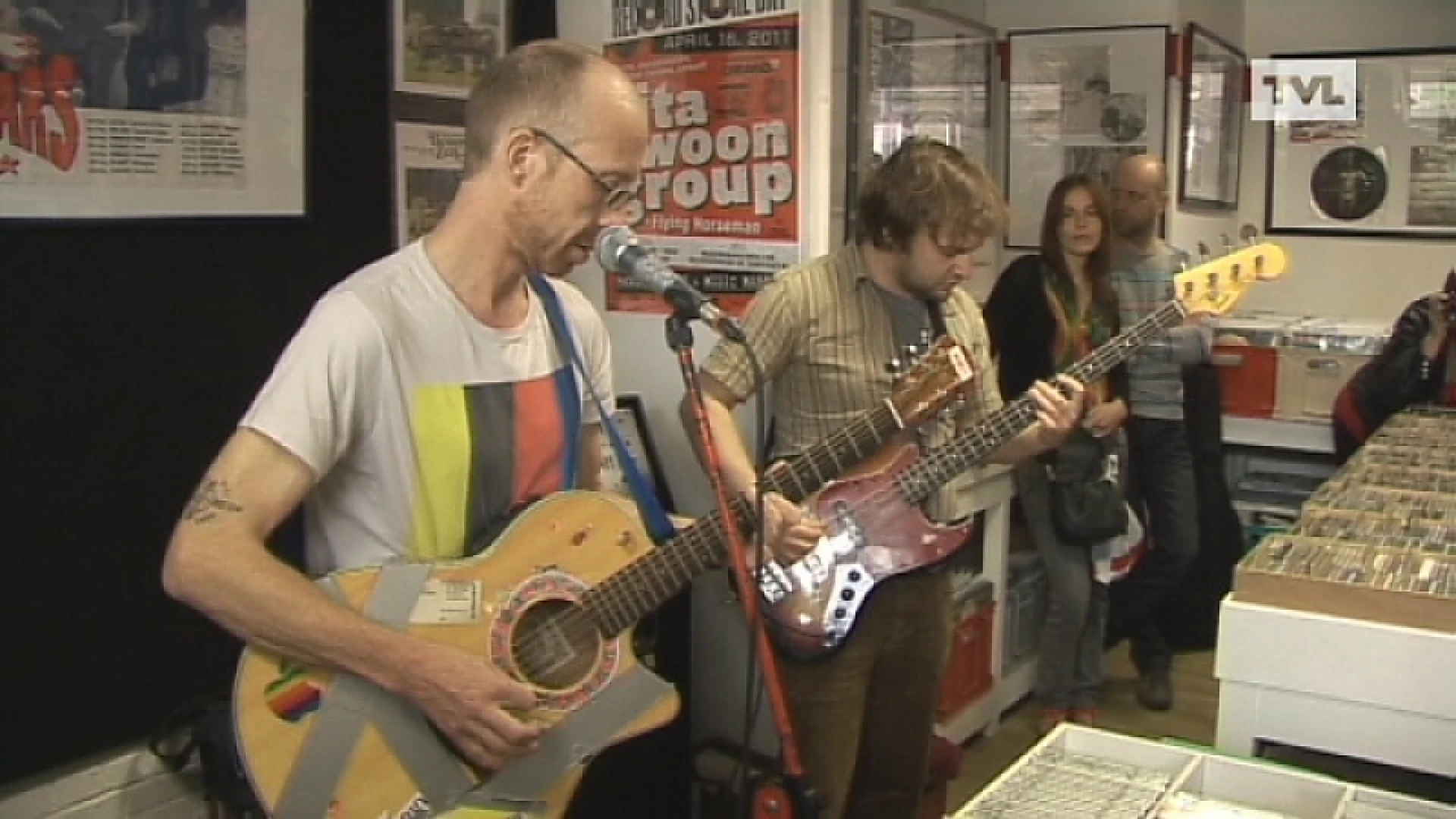 Blote borst album Benny Zen niet welkom op Facebook