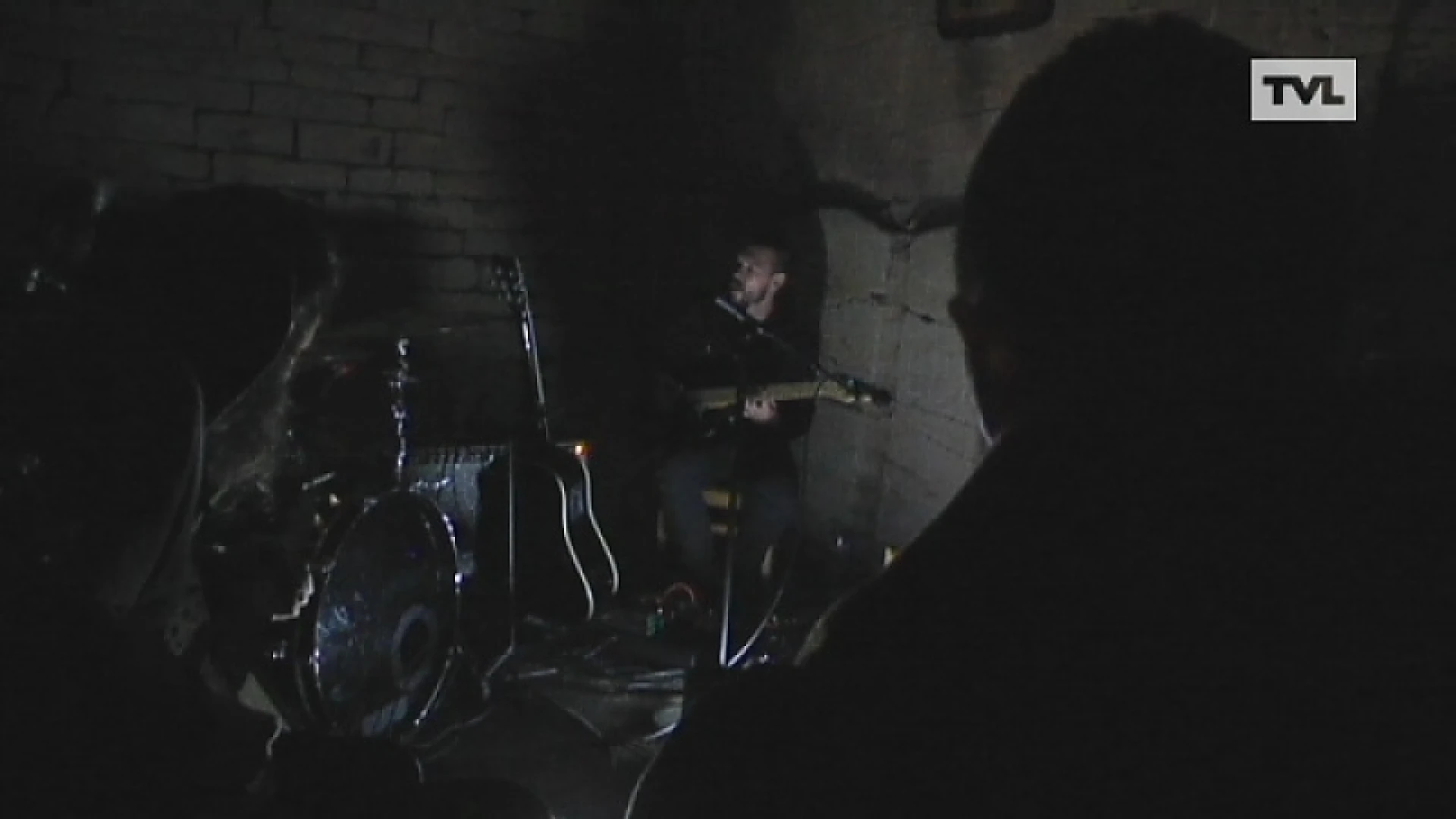 Amenra speelt uniek concert in de grotten van Riemst