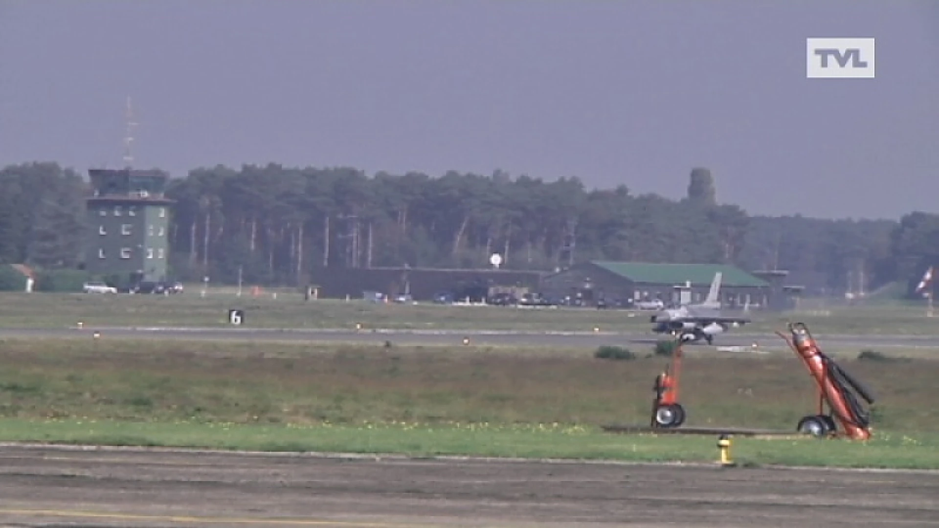 Extra F-16's houden zich klaar voor interventie in Irak