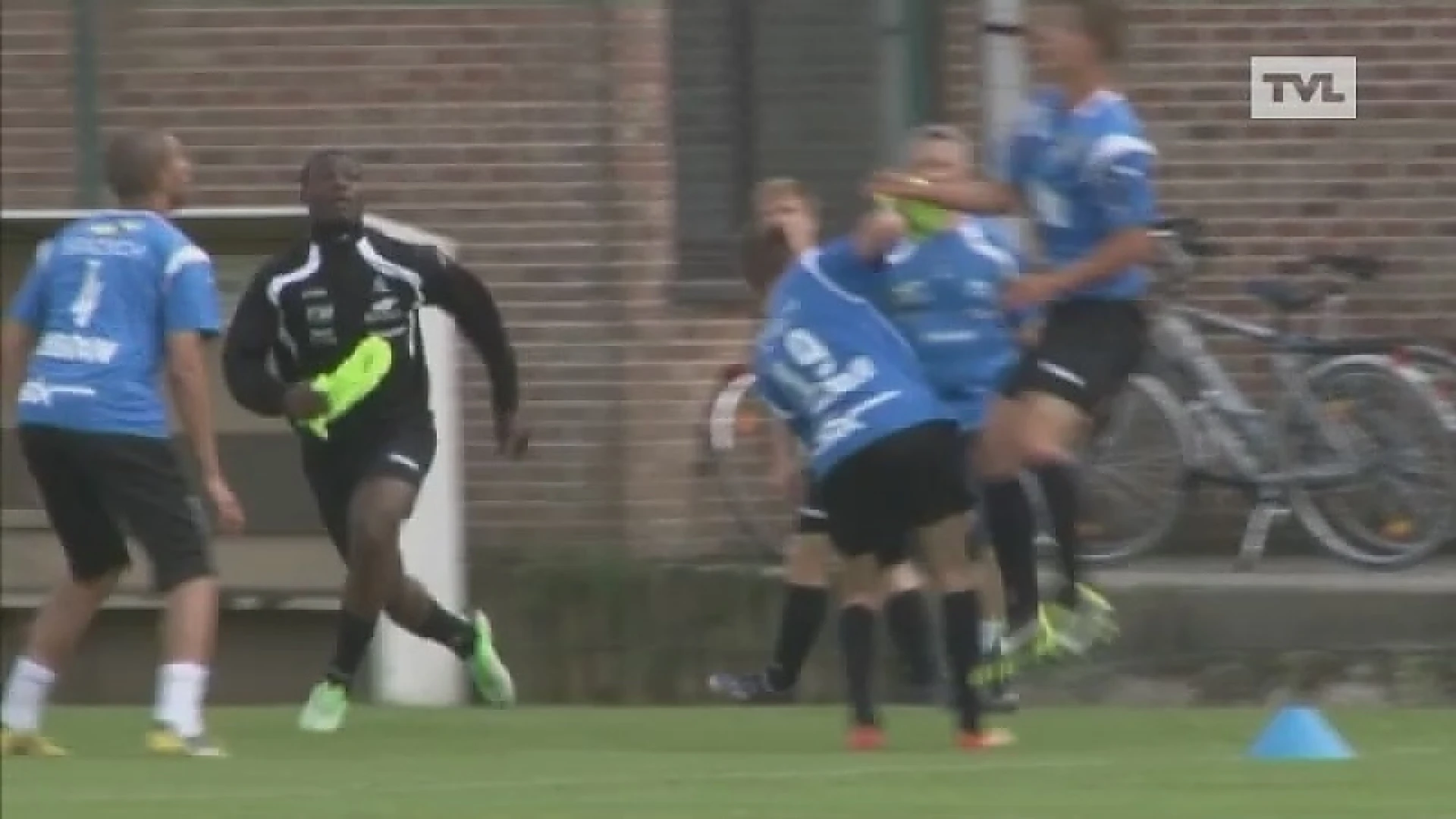 Voetbalwereld rouwt om Junior Malanda