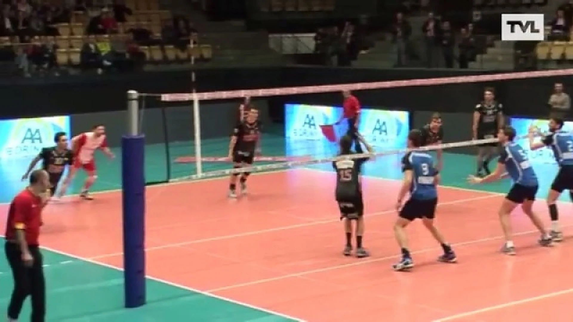 Maaseik verliest van Roeselare in bewogen wedstrijd met 2-3