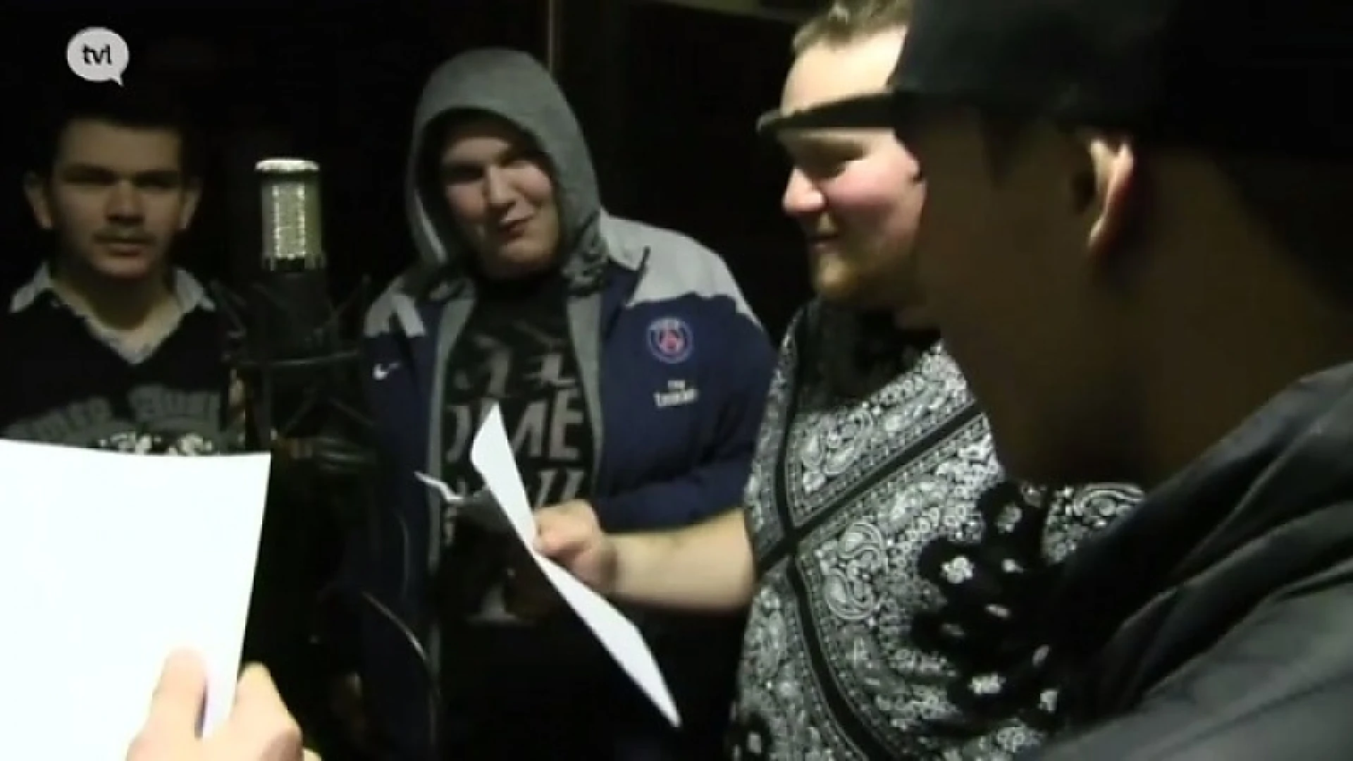 Genkse jongeren verwerken frustraties in hiphopnummer