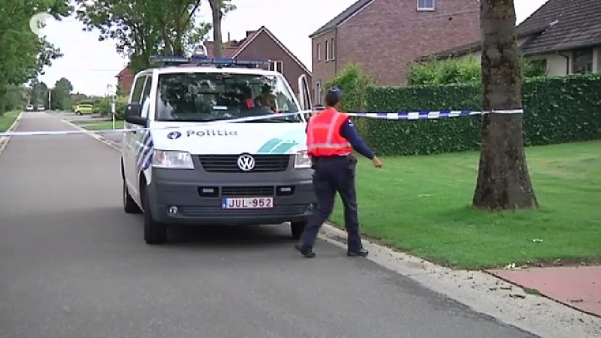 Buschauffeur vindt baby langs de weg in Sint-Truiden