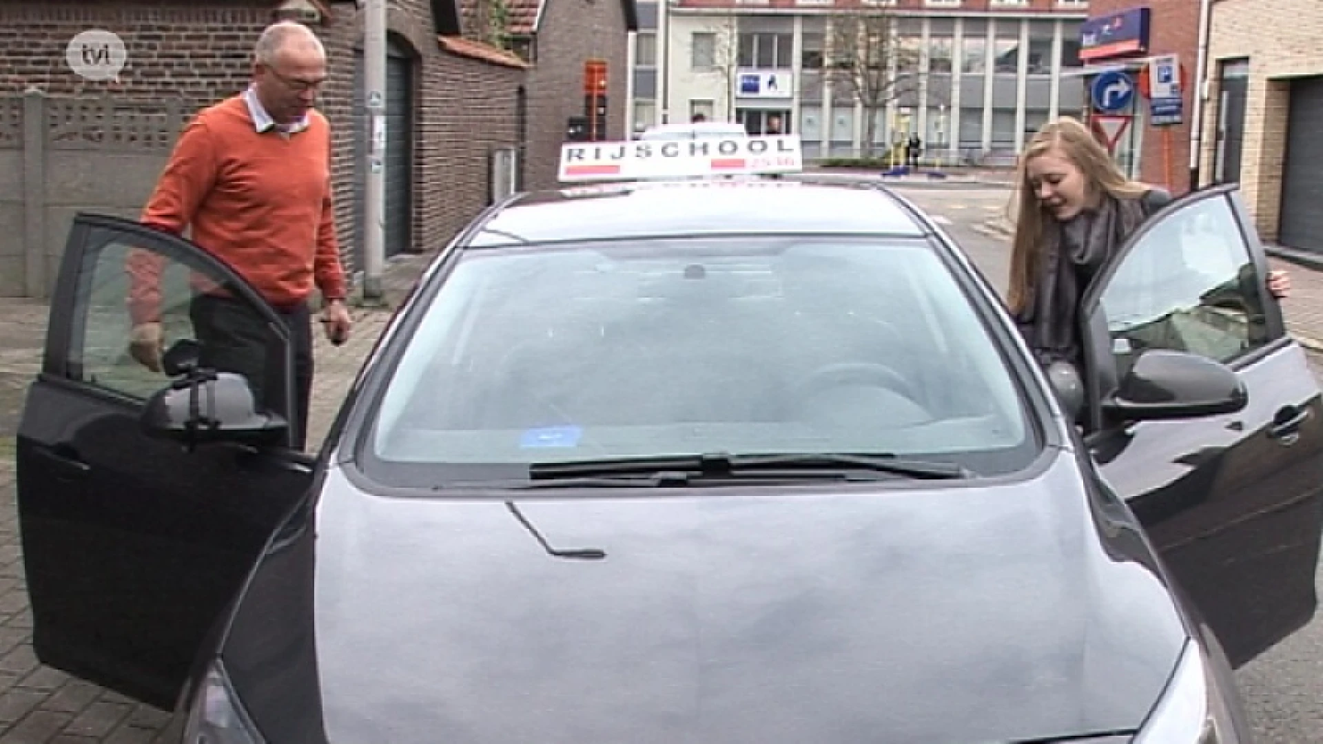 Rijscholen stellen vragen bij vernieuwde rijopleiding