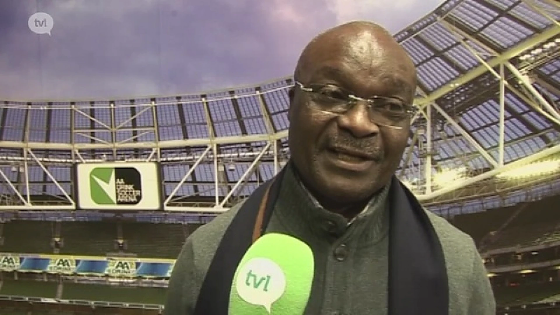 Kameroense voetballegende Roger Milla op bezoek in Genk