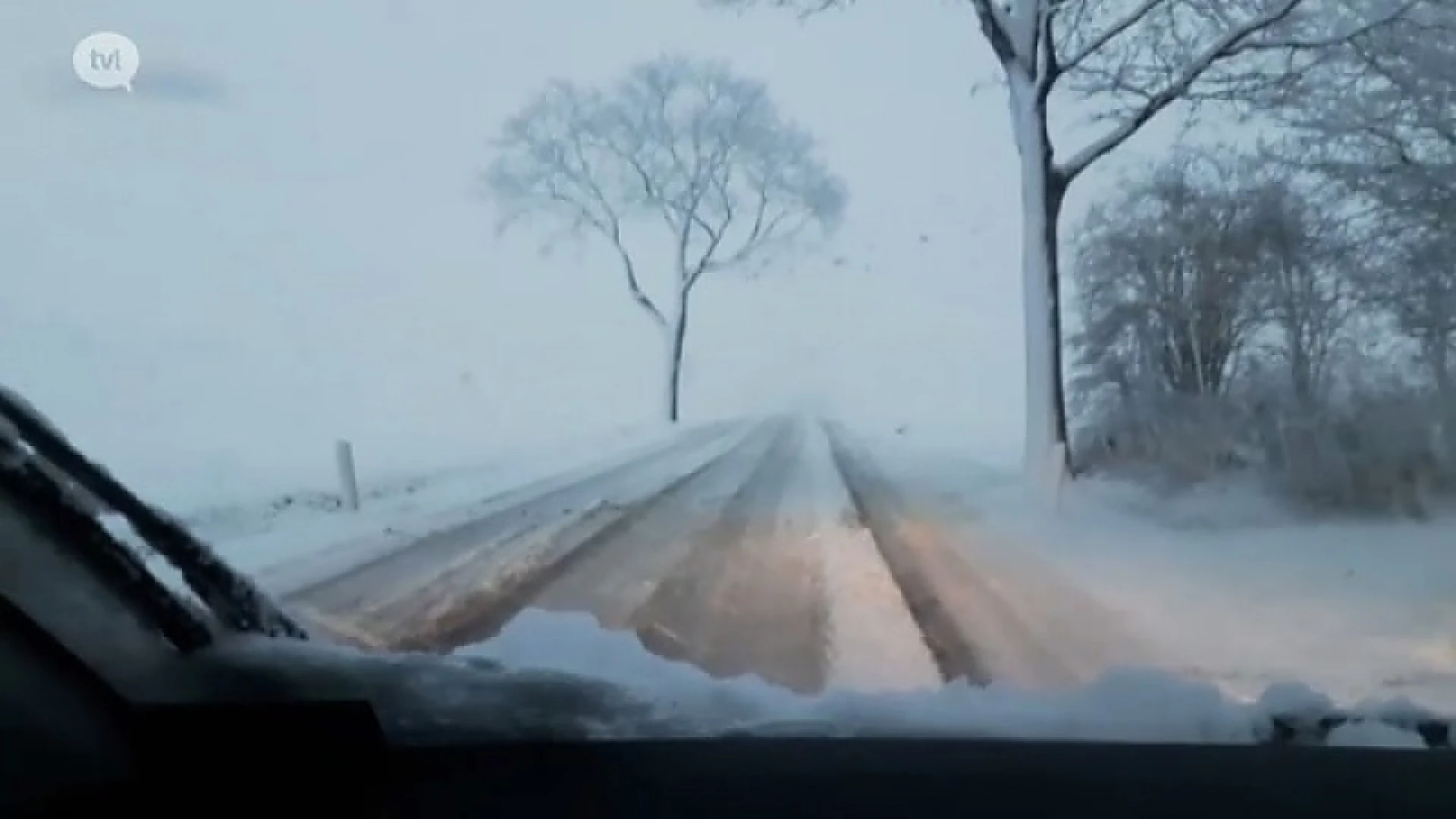 Verkeerschaos door sneeuw: meer dan 500 km file