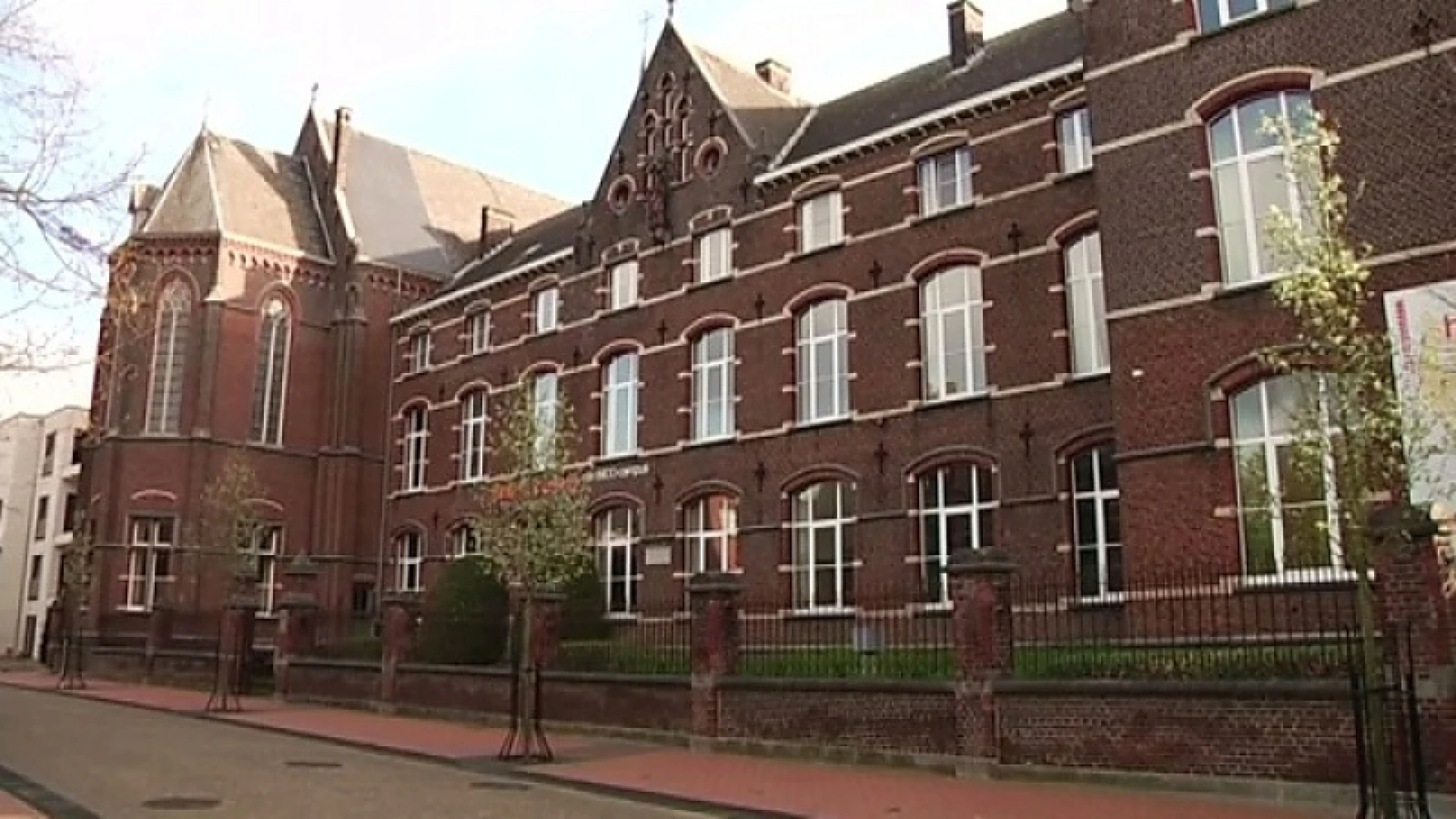 17-jarig meisje uit Hamont vecht voor haar leven met hersenvliesontsteking na Romereis met school
