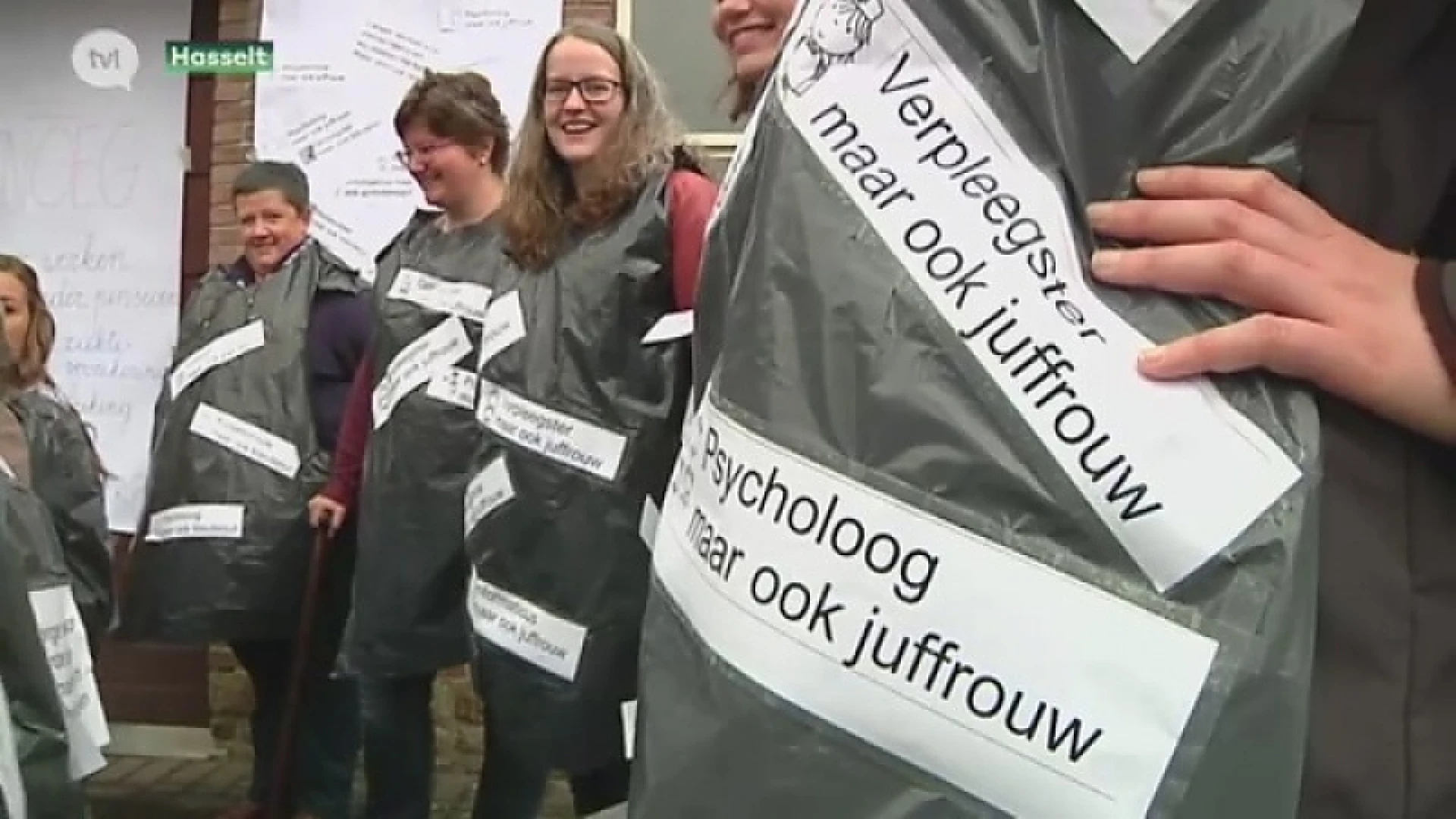 Juffen in Hasselt verven haar grijs om stakers te steunen
