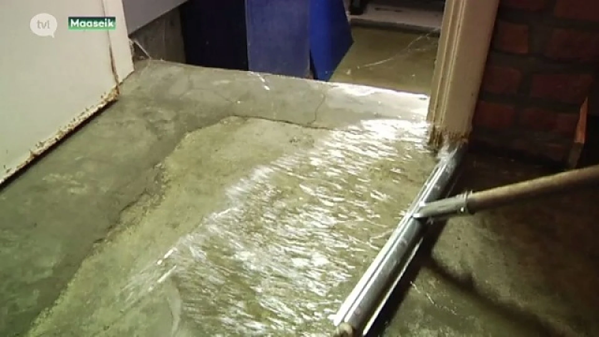 Rampenplan opgeheven in Neeroeteren, water trekt langzaam weg