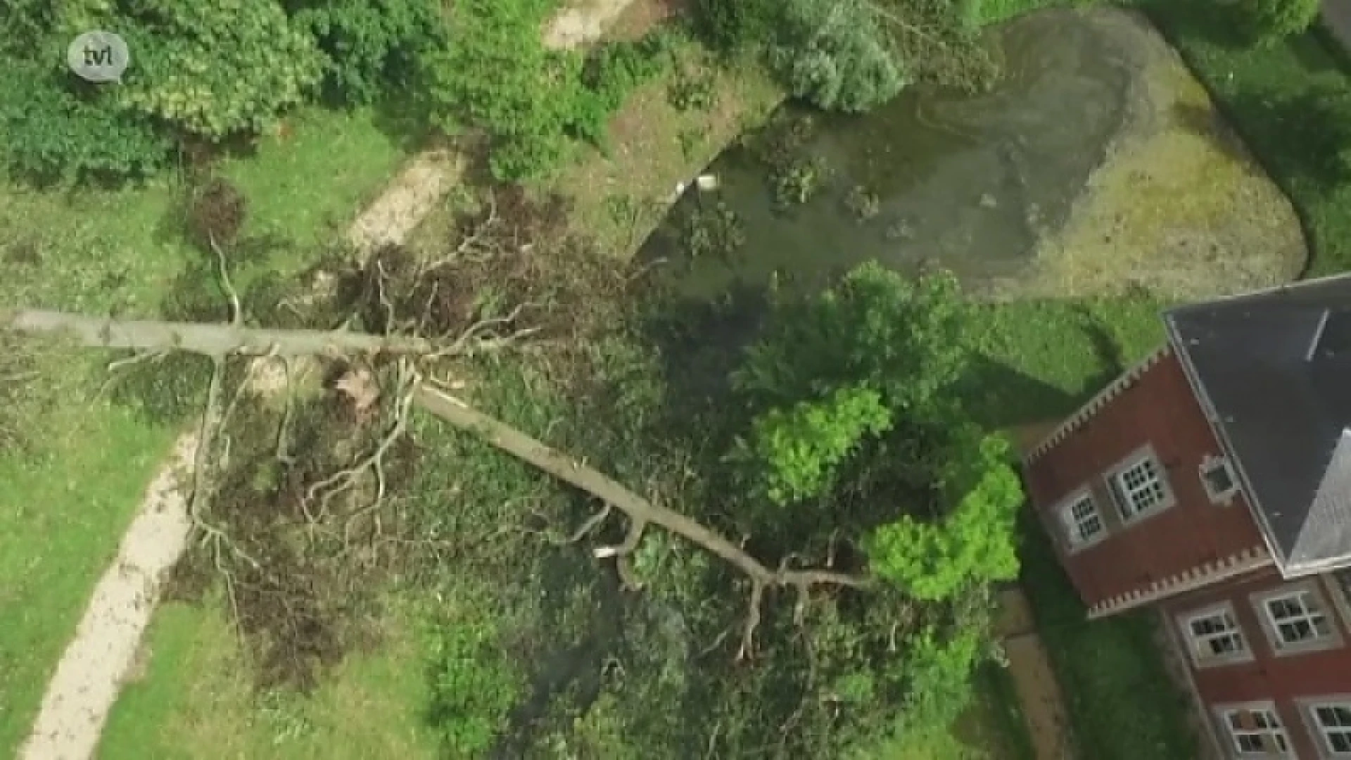 Exclusief: dronebeelden van schade Kasteel Mariagaarde Hoepertingen