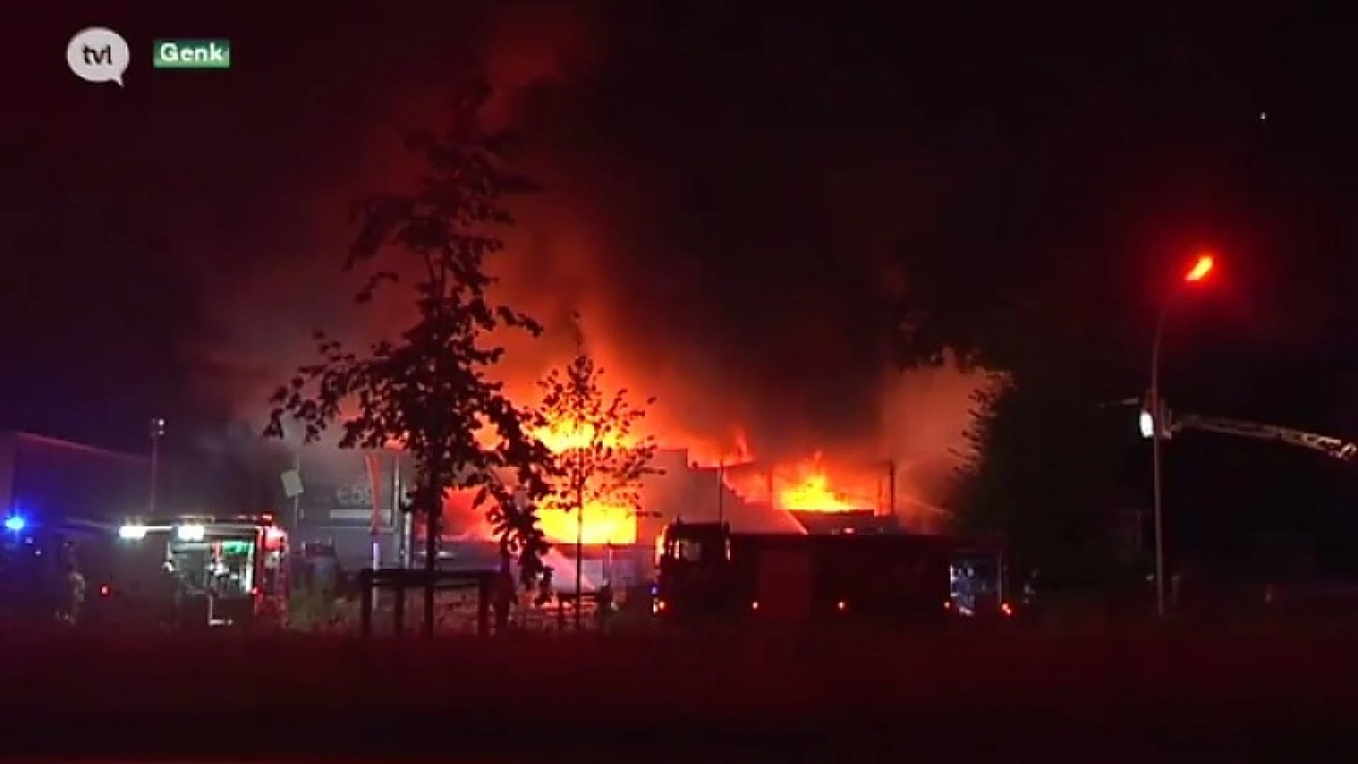 Zware brand legt bedrijf in Genk in de as