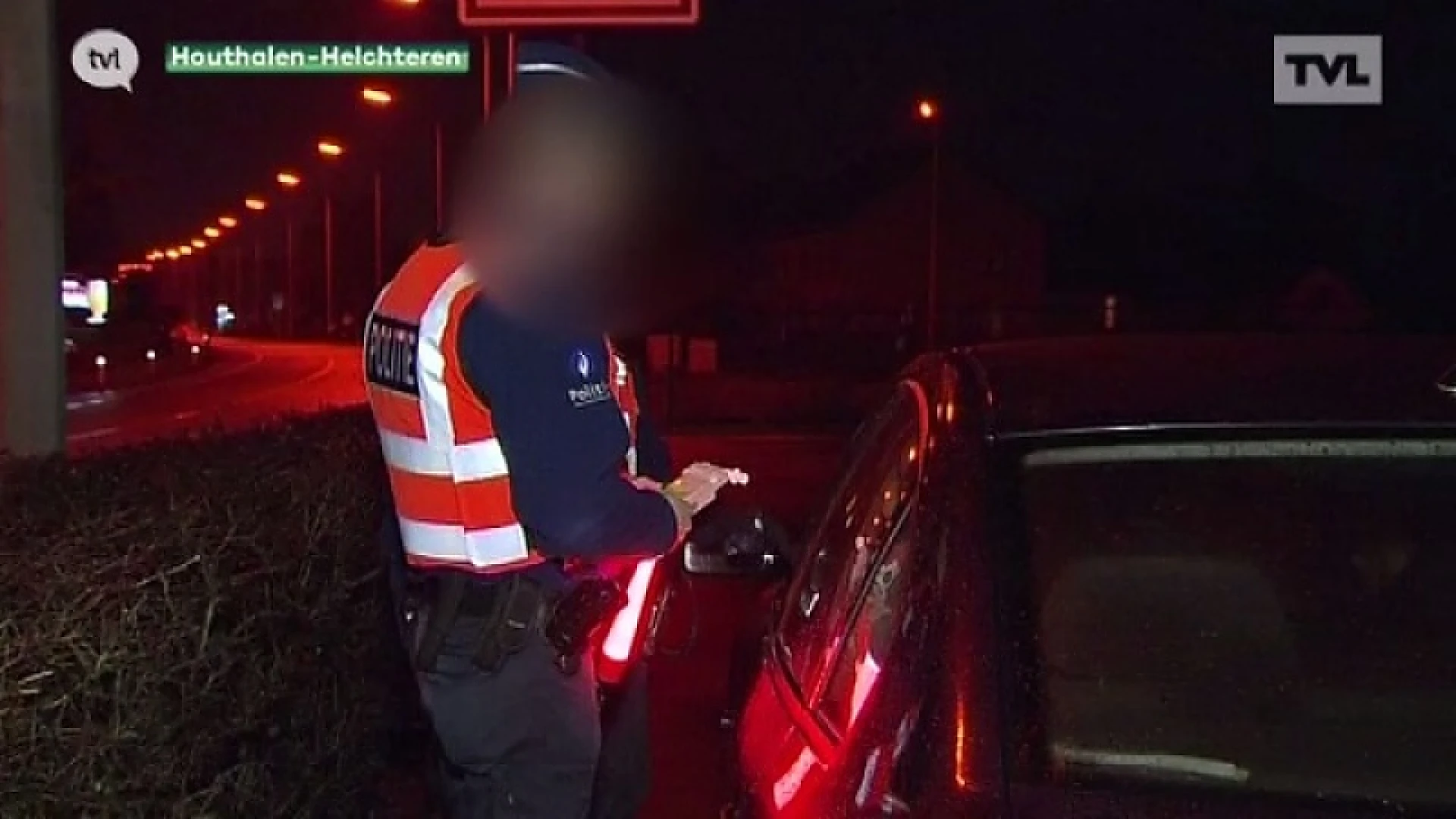 Politieagent MidLim krijgt stamp in gezicht
