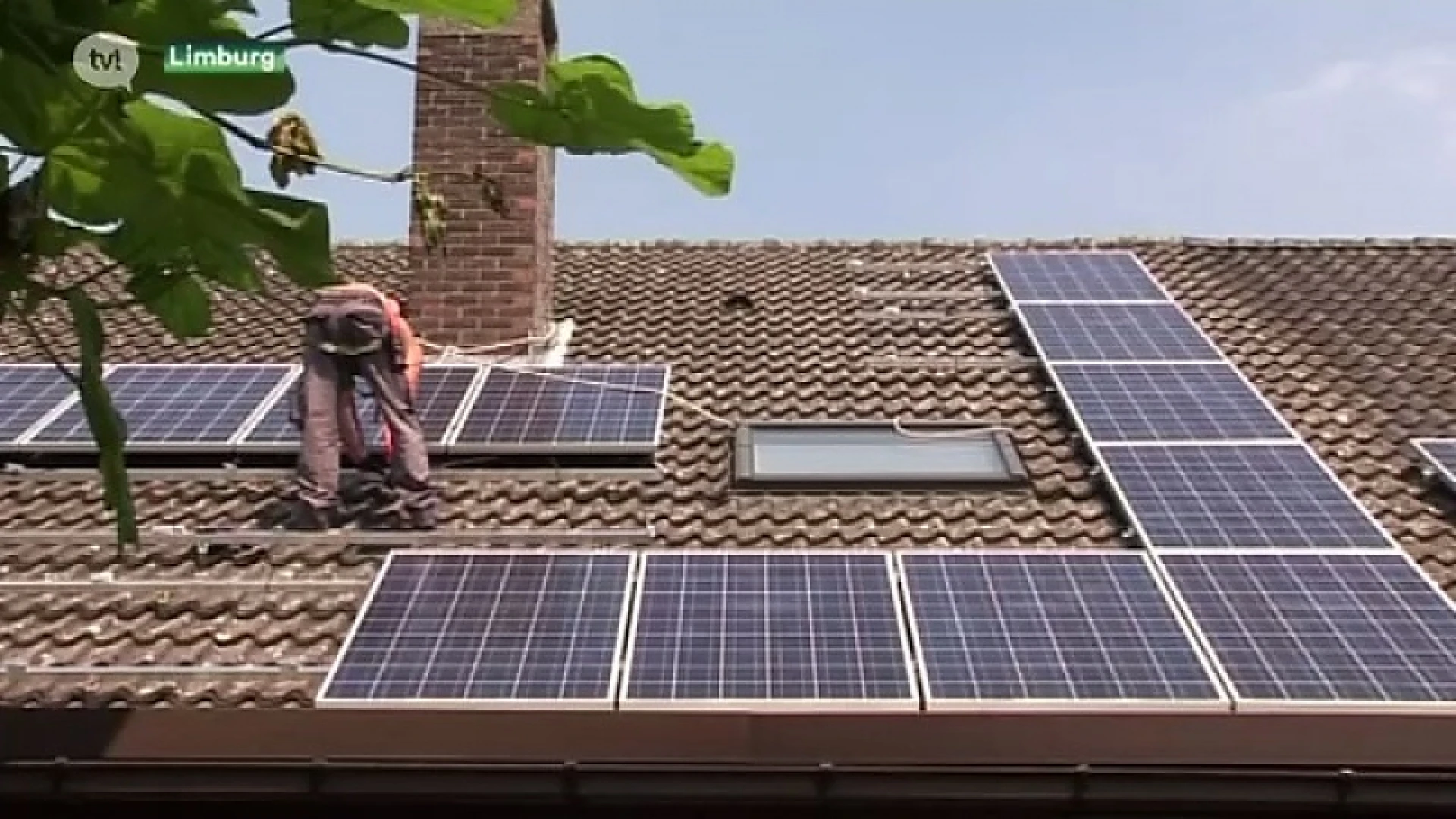 Eigenaars van zonnepanelen worden al wekenlang niet betaald voor hun groene stroom