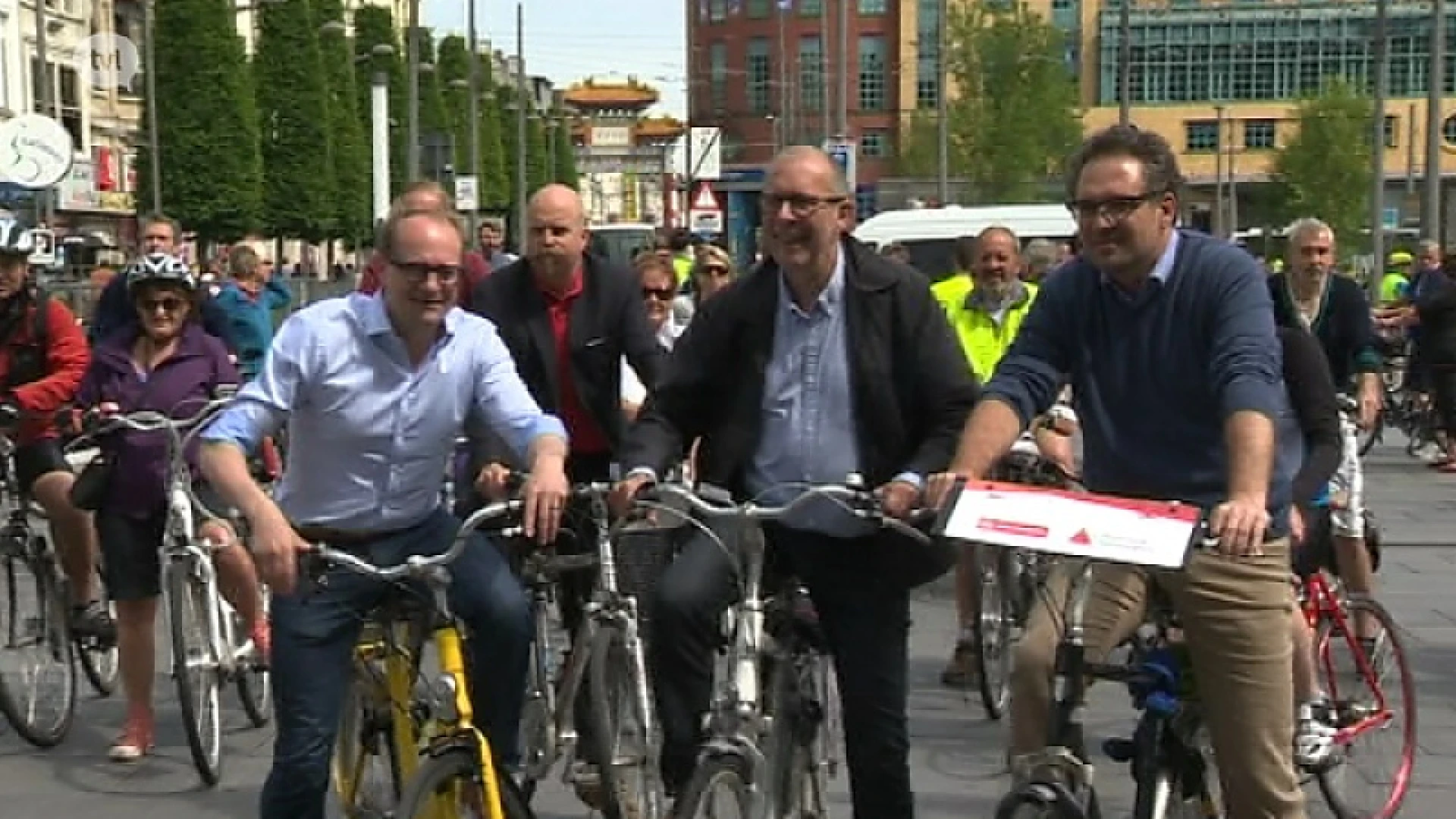 Vlaanderen investeert fors in de fiets en de tram in Limburg