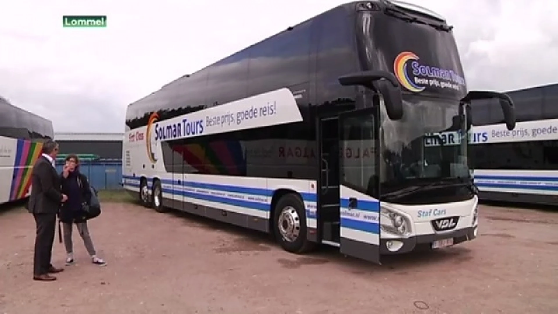 Staf Cars rust bussen uit als rijdende kantoren