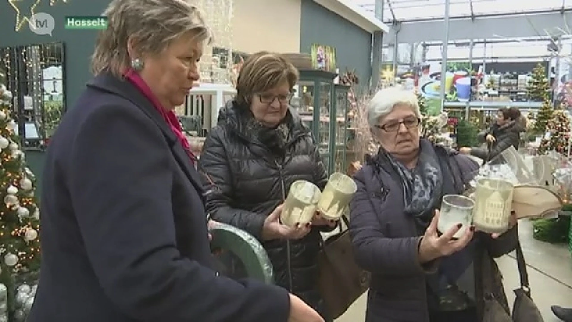 Wil jij hippe kerstversiering? Haal dan rood en goud in huis