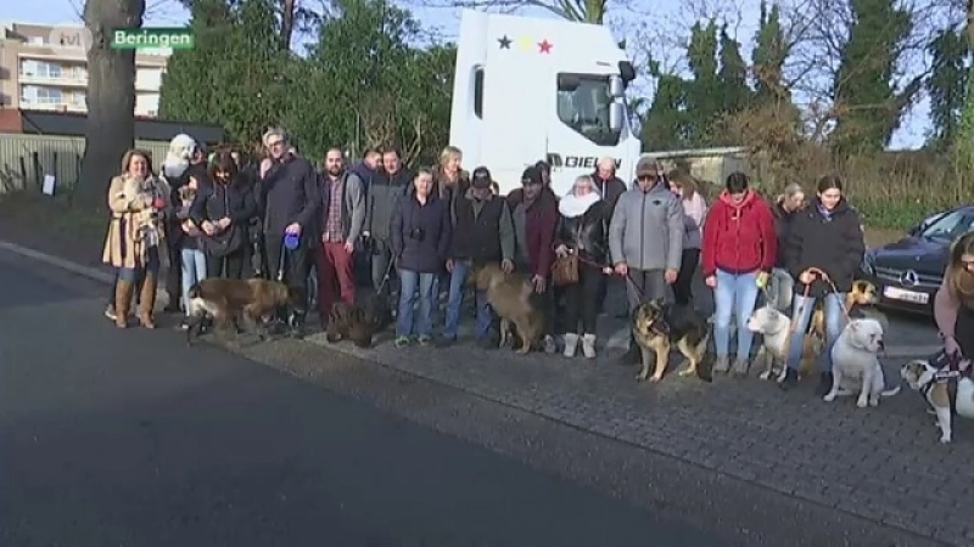 Steunbetuiging voor geëmotioneerde eigenaar: "Hond die kinderen aanviel mag niet afgemaakt worden."
