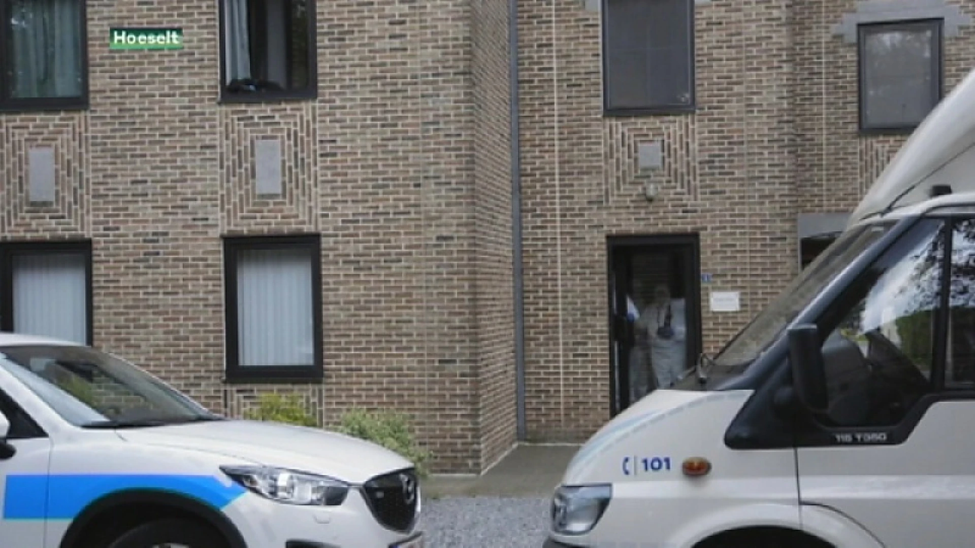 Hoeselaar Benny C. krijgt 16 jaar cel voor doodslag op vrouw die hij 10 dagen na haar dood bleef verzorgen