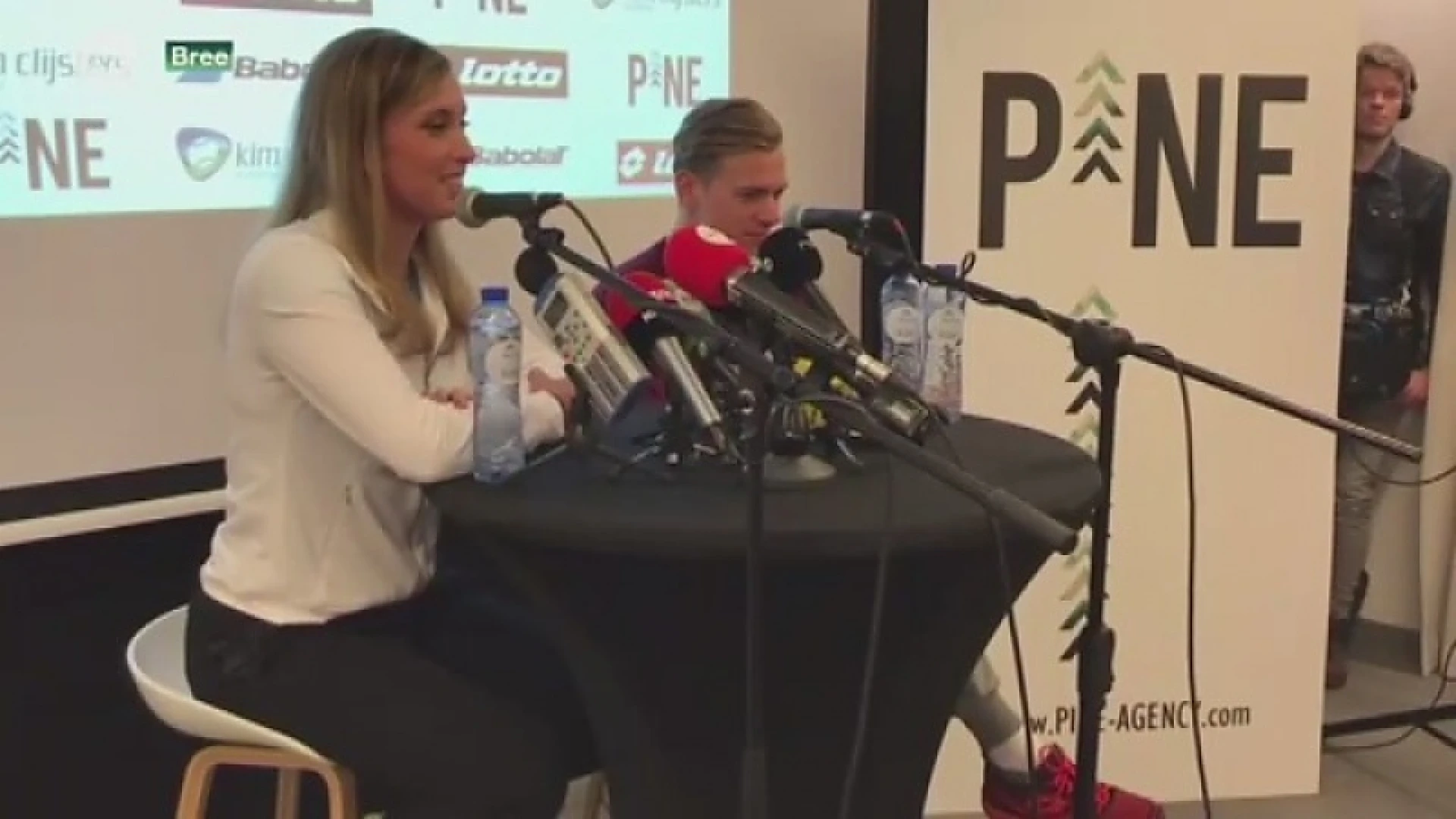 Elise Mertens: "Ik kan zeggen dat ik verloor van de winnaar!"