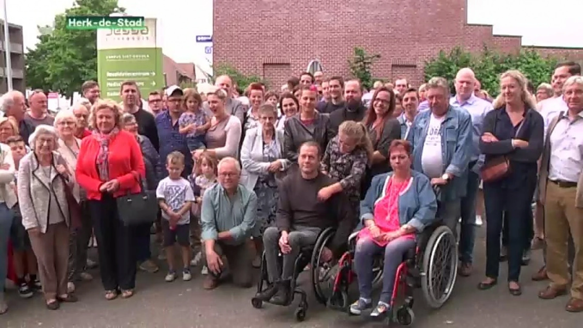 Grote protestactie aan revalidatiecentrum Herk-de-Stad tegen verhuis