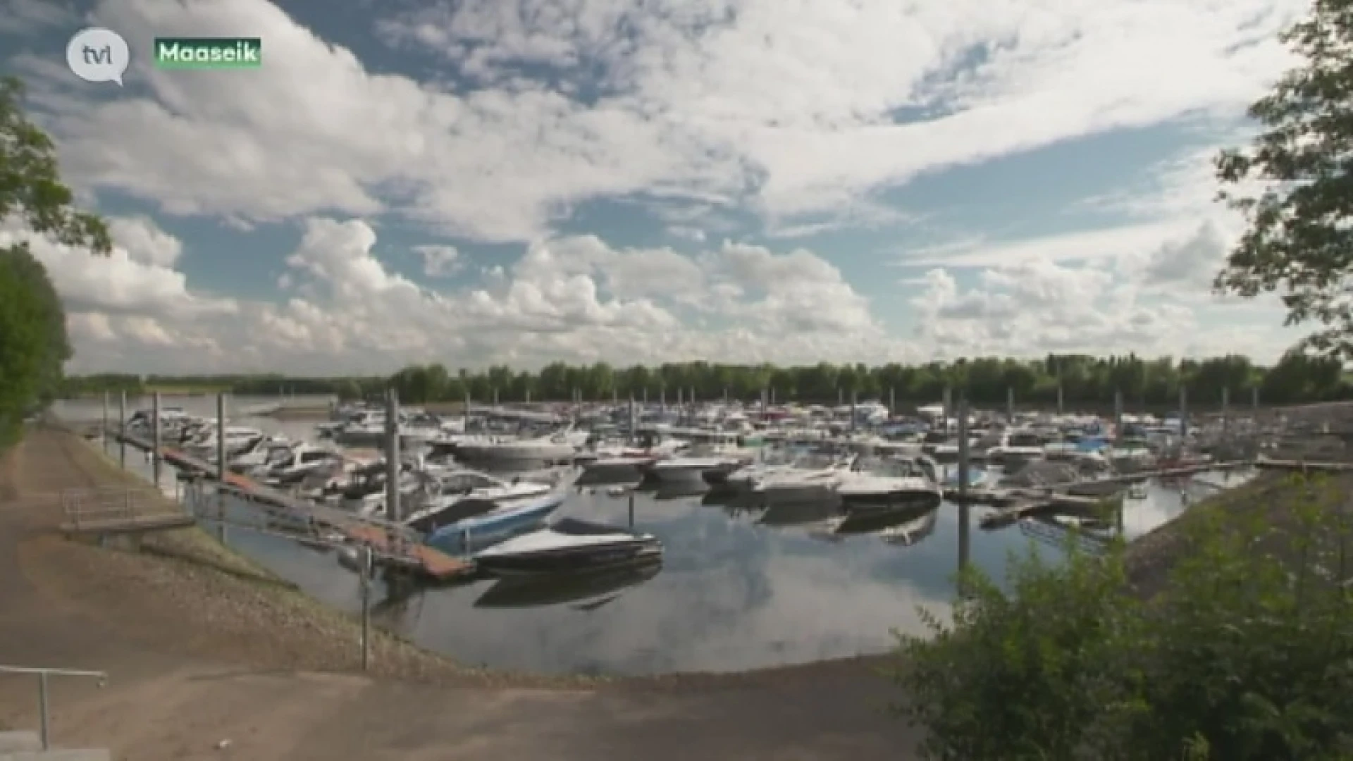 Geen blauwalg meer in Heerenlaak in Maaseik