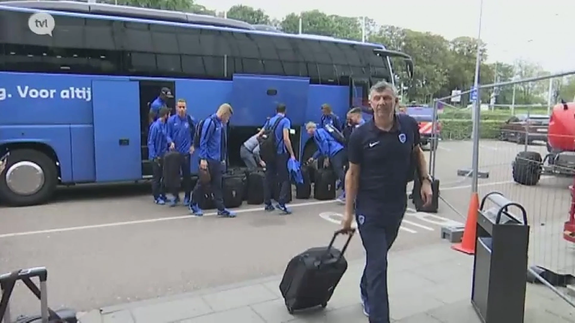 Spelers Racing Genk op vliegtuig naar Kopenhagen