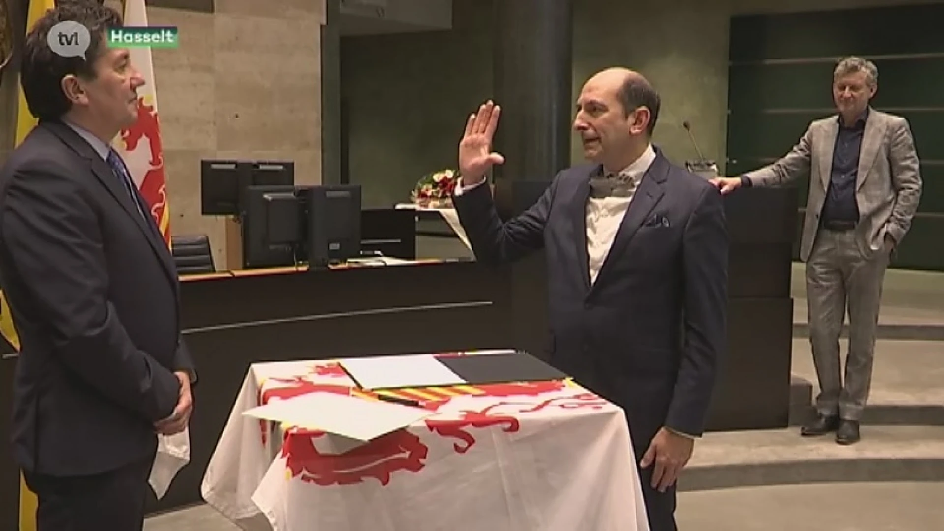 Vier burgemeesters leggen de eed af bij gouverneur
