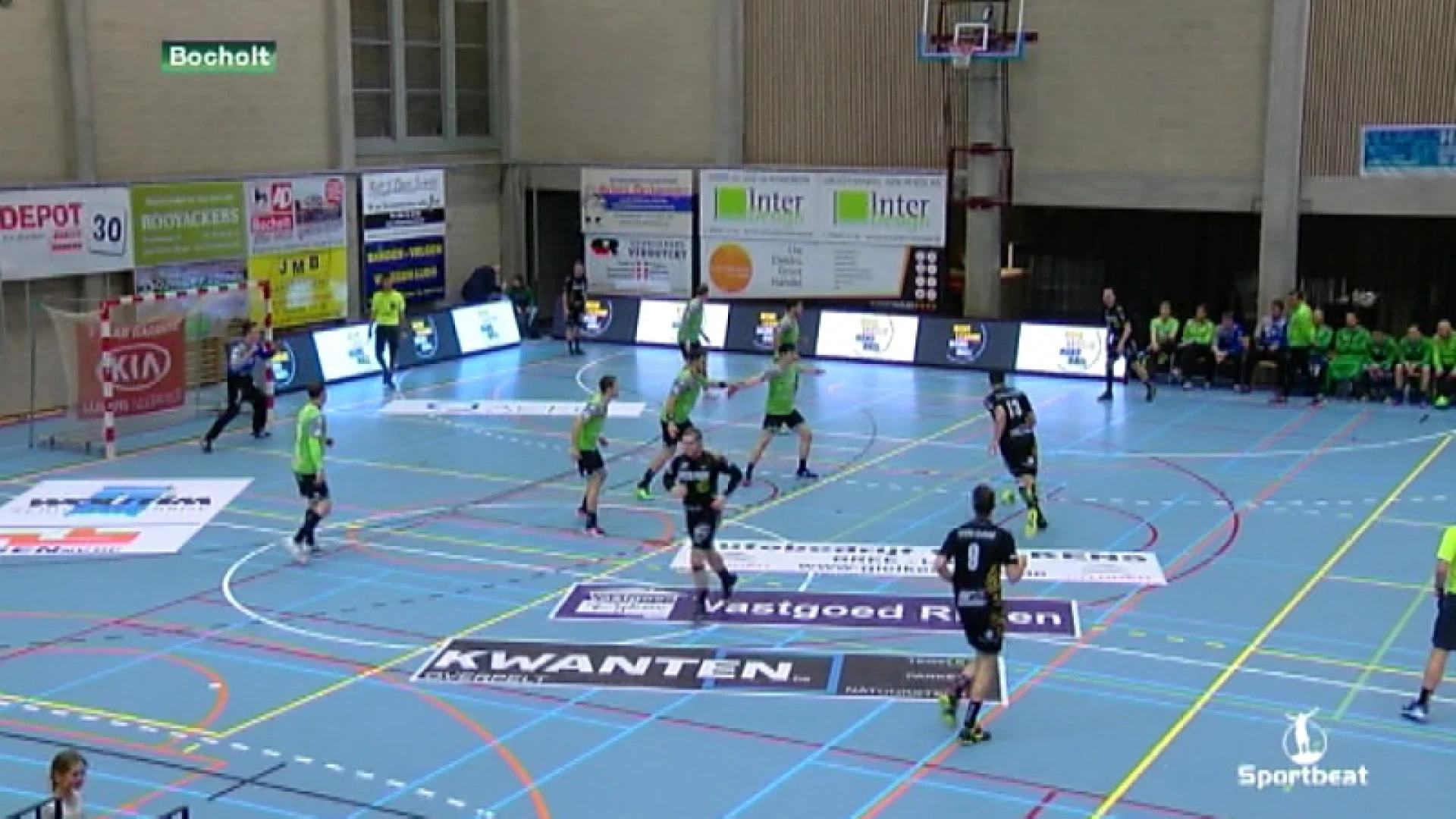 Handbal: Achilles Bocholt blijft leider na winst tegen Nederlandse kampioen