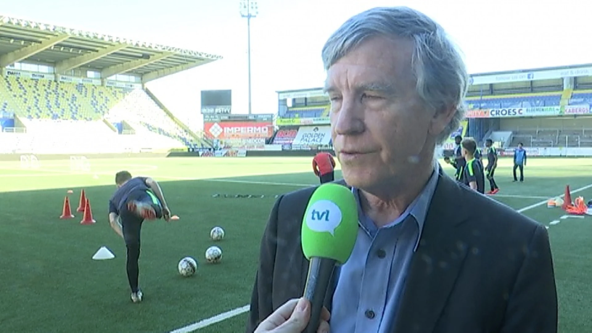 Roland Duchâtelet doet Charlton gratis weg: "Maar vandalisme is groot probleem voor het Engels voetbal."