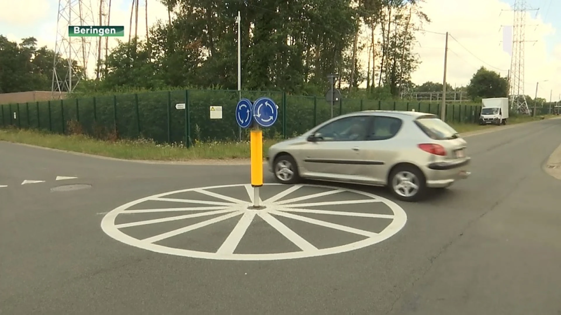Kleinste rotonde van Vlaanderen wordt iets groter