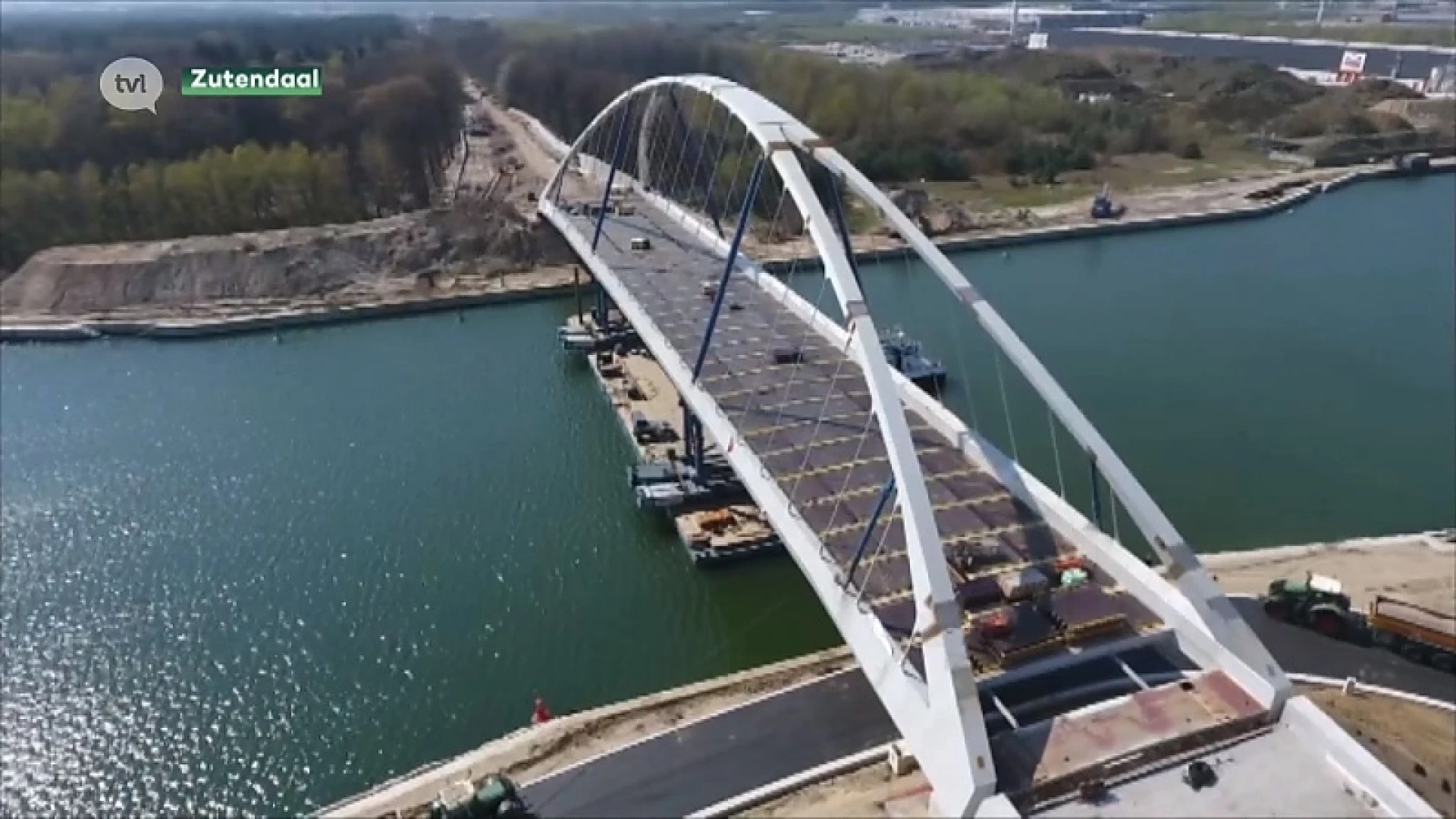 Brug in Zutendaal weer open voor het verkeer