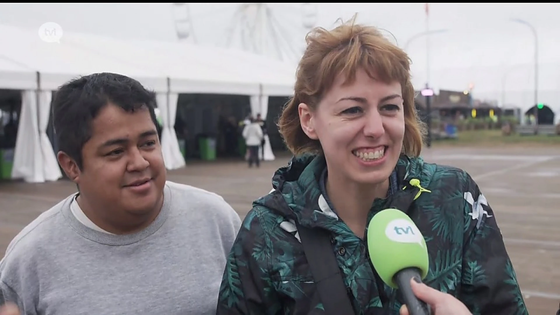 ''Ik heb acht poncho's gekocht aan 50 cent het stuk''