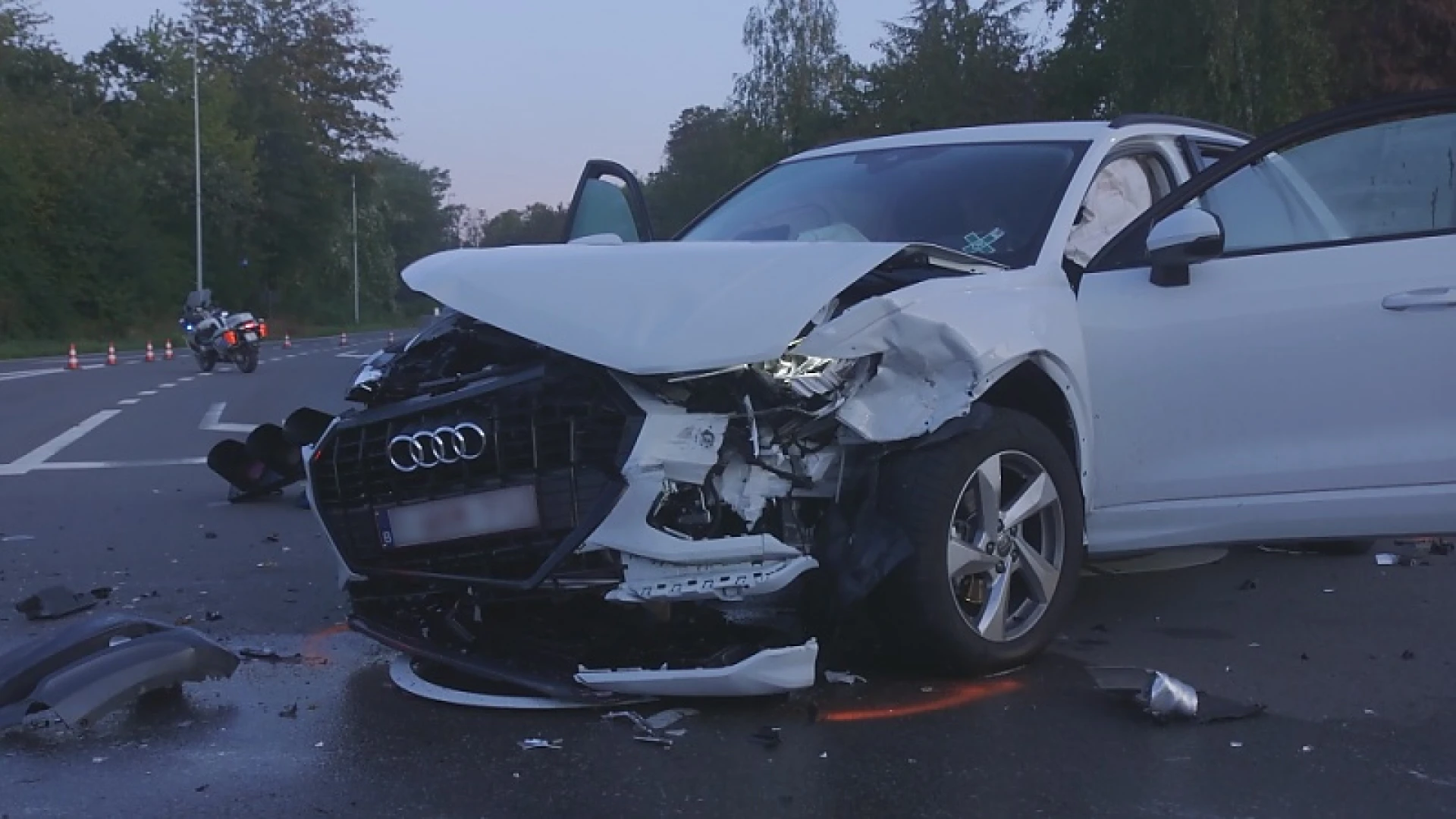 Zwaar verkeersongeval met verschillende wagens in Hasselt