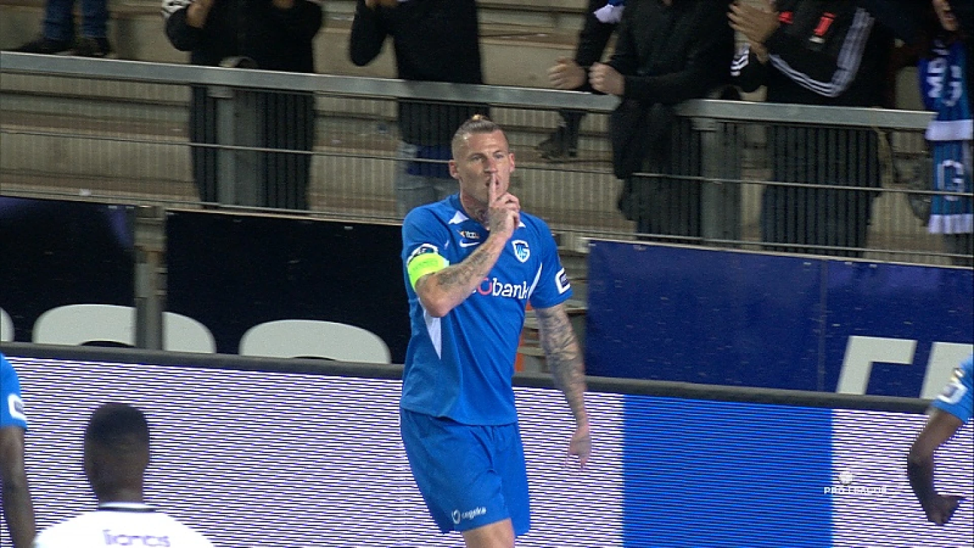 Racing Genk pakt bibberend drie punten tegen rode lantaarn