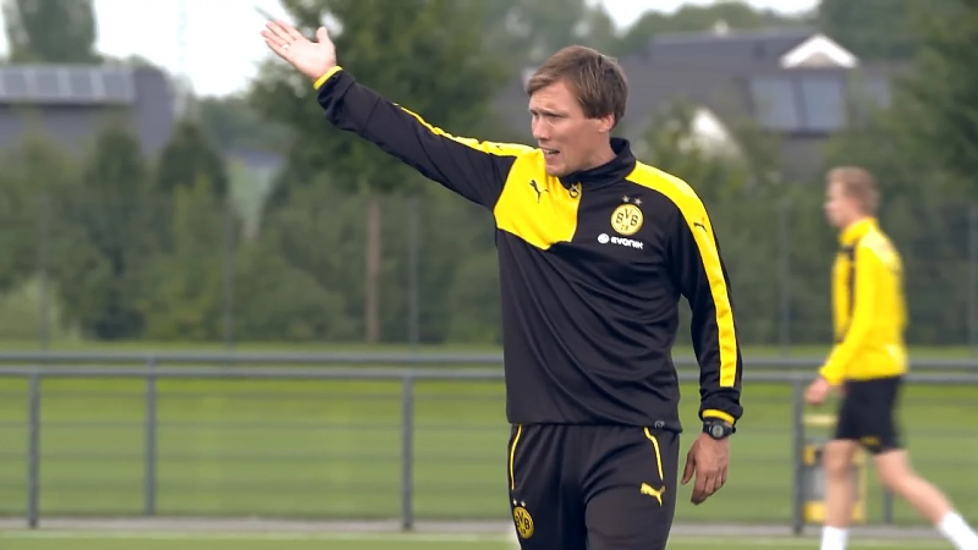 Wie is Hannes Wolf, de nieuwe trainer van Racing Genk?