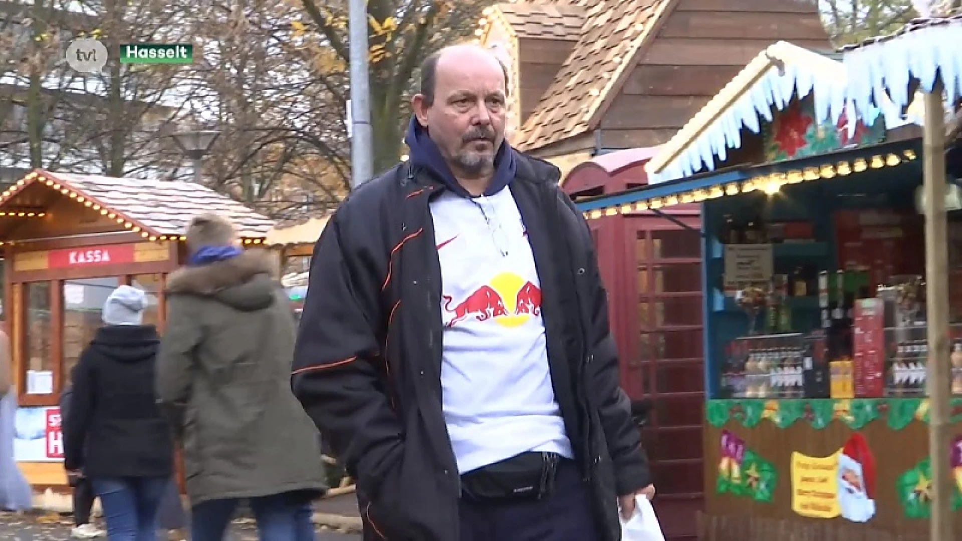 Supporters Salzburg verkennen kerstdorp van Winterland