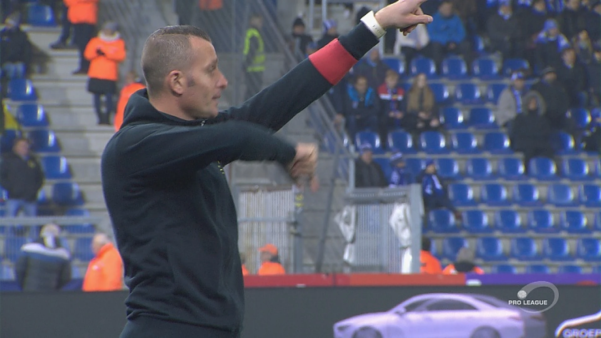 STVV-trainer Nicky Hayen wacht nog steeds op duidelijkheid