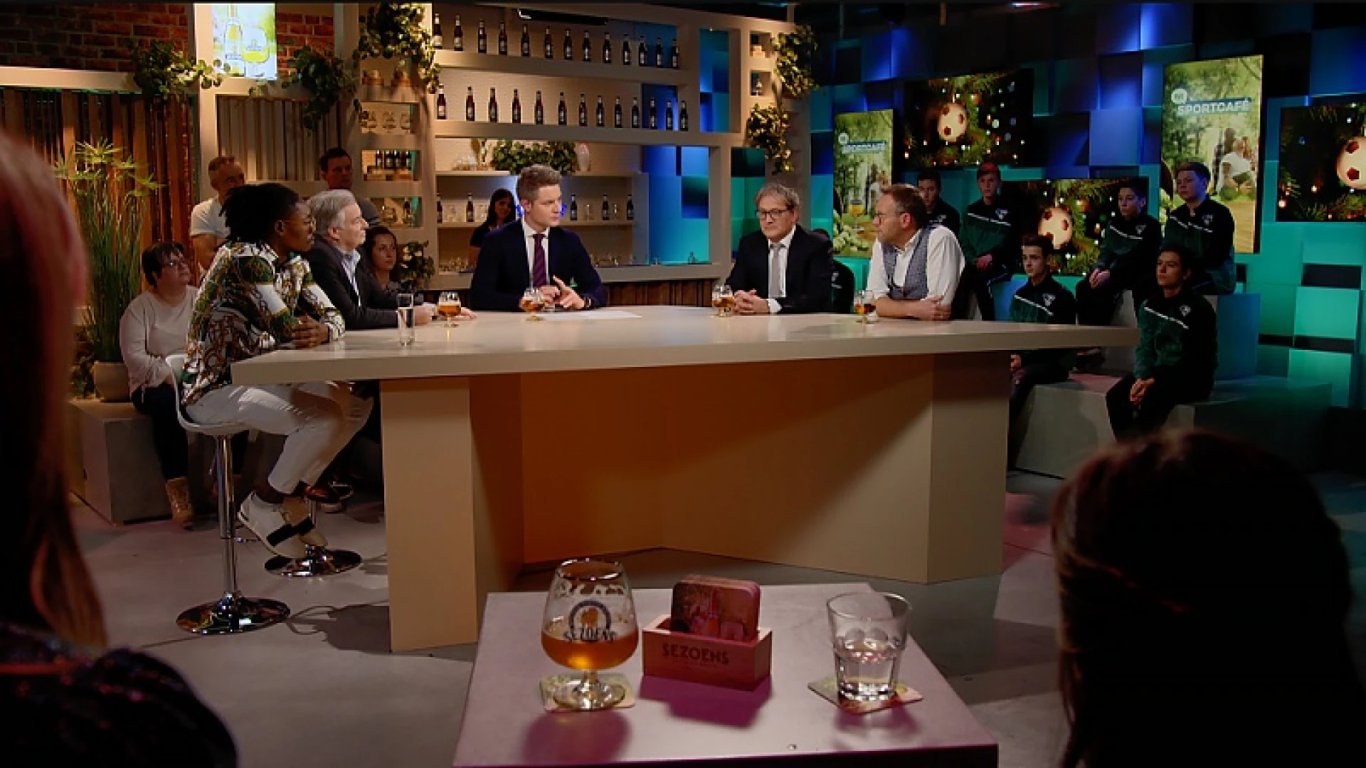 Bekijk het TVL Voetbaljaaroverzicht op kerstdag