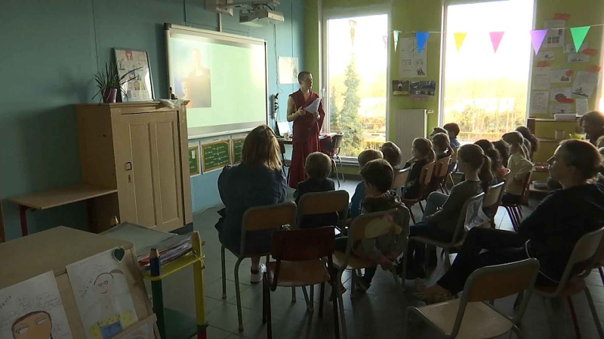 Monnik Giel staat voor Bilzerse klas