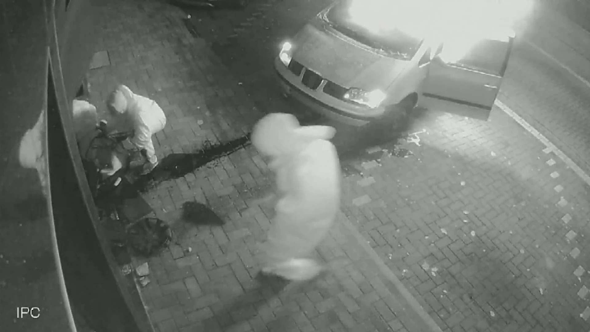 Politie zoekt getuigen van carjacking en ramkraak in Genk