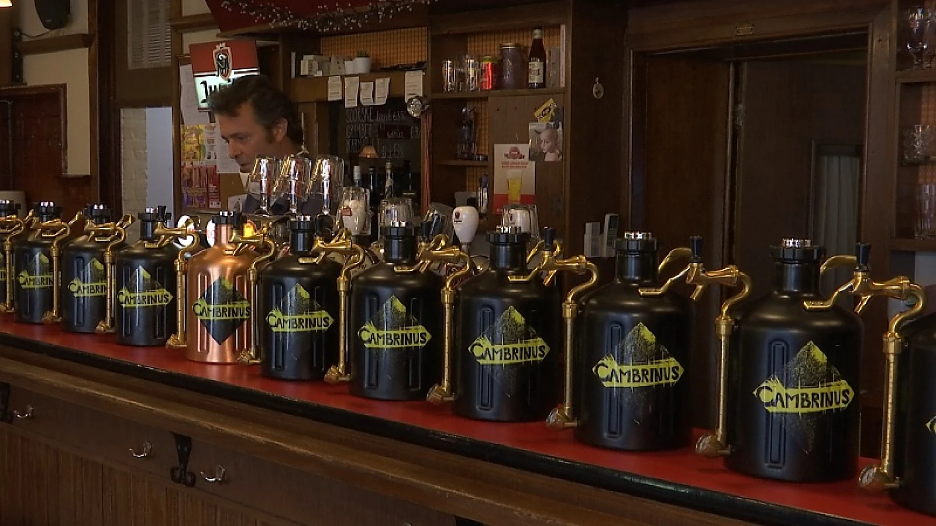 Hasselts café is coronacreatief met bier in kleine vaten