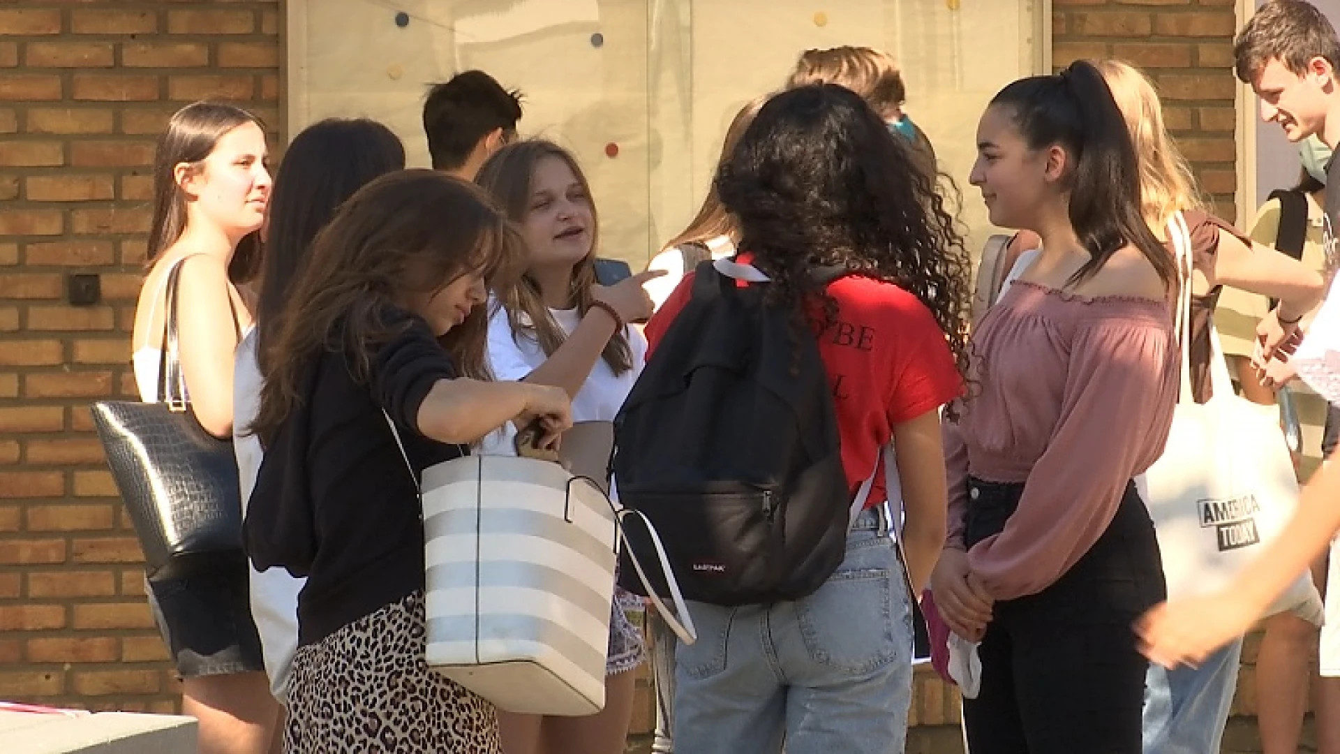 Afstandsonderwijs is ook in september een blijvertje