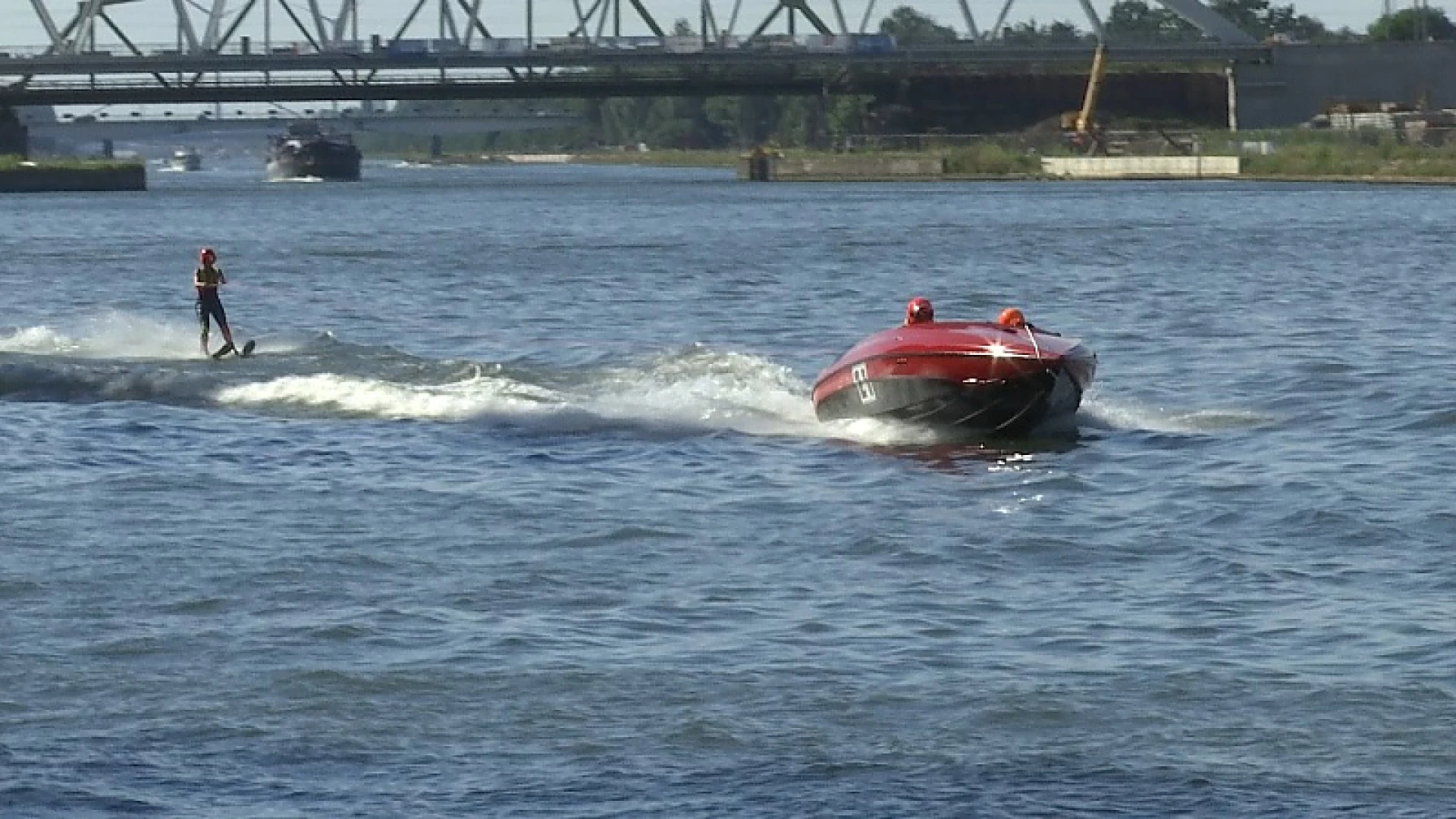 Buiten de Lijnen III (deel 4): waterskiracen met Belgisch kampioen Tim Lisens