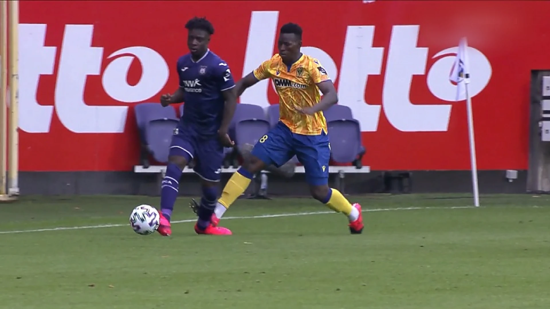 STVV na rode kaart kansloos onderuit bij Anderlecht